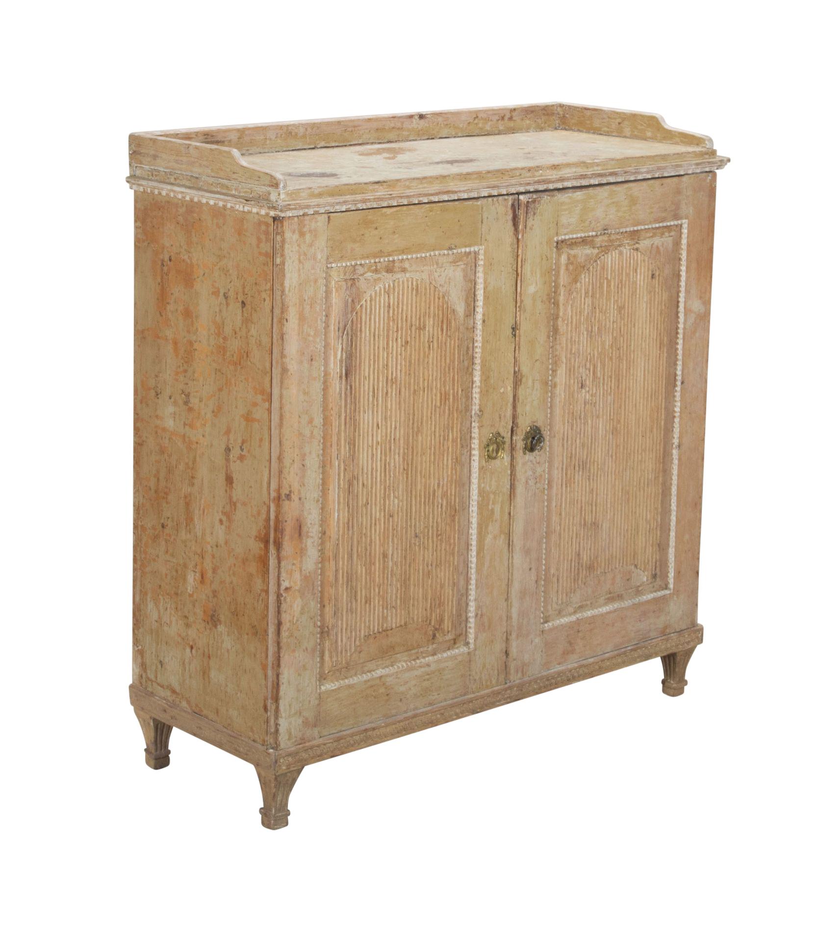 Gustavian 18th Century Swedish Period Buffet Scraped to Original Paint For Sale