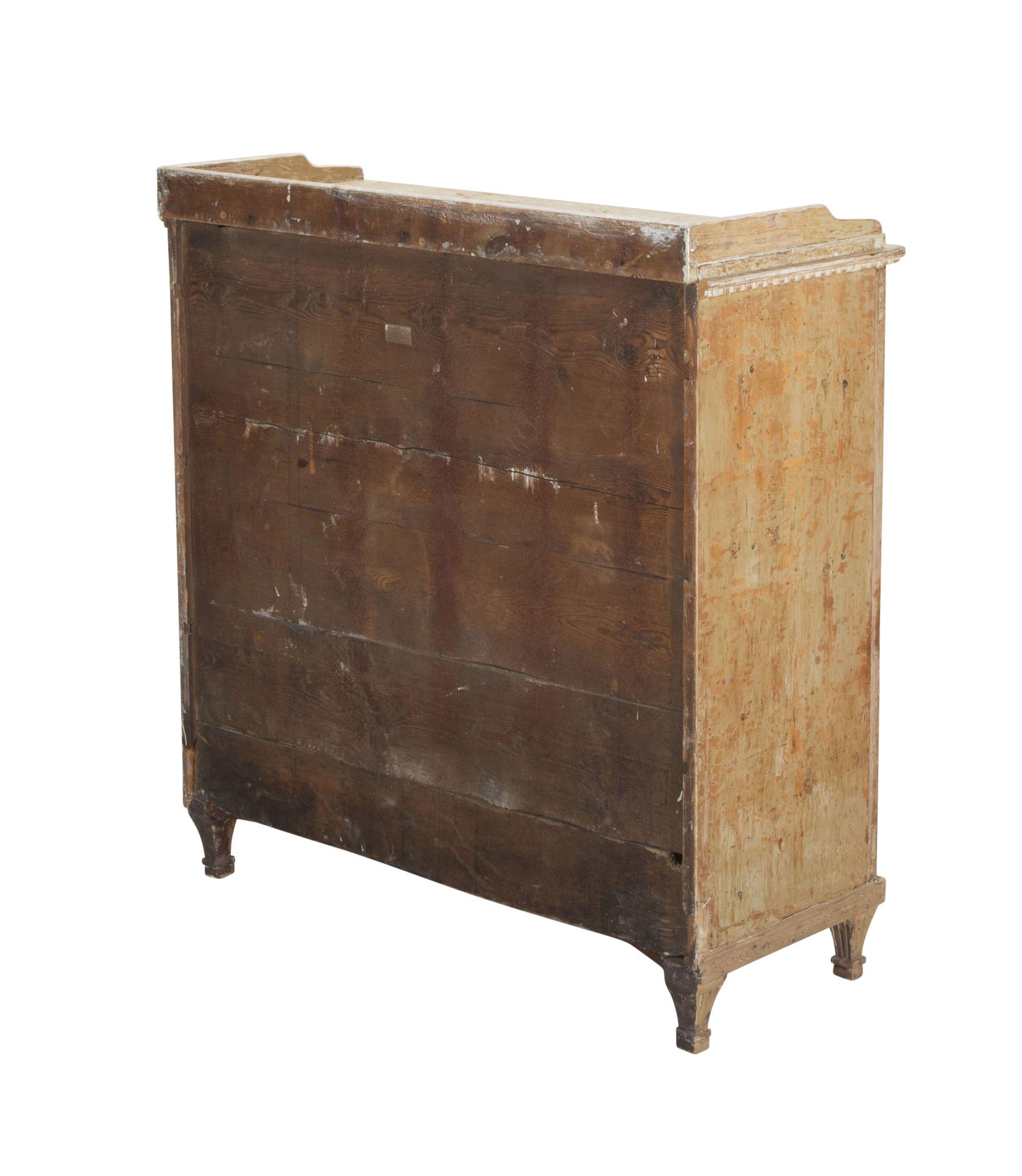 18th Century Swedish Period Buffet Scraped to Original Paint In Good Condition For Sale In Tetbury, Gloucestershire