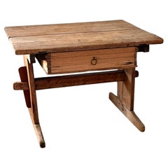 Schwedischer Schreibtisch aus Kiefernholz aus dem 18. Jahrhundert mit großer Schublade, atemberaubend. 102,5 x 72,5 cm, H 72,5 cm