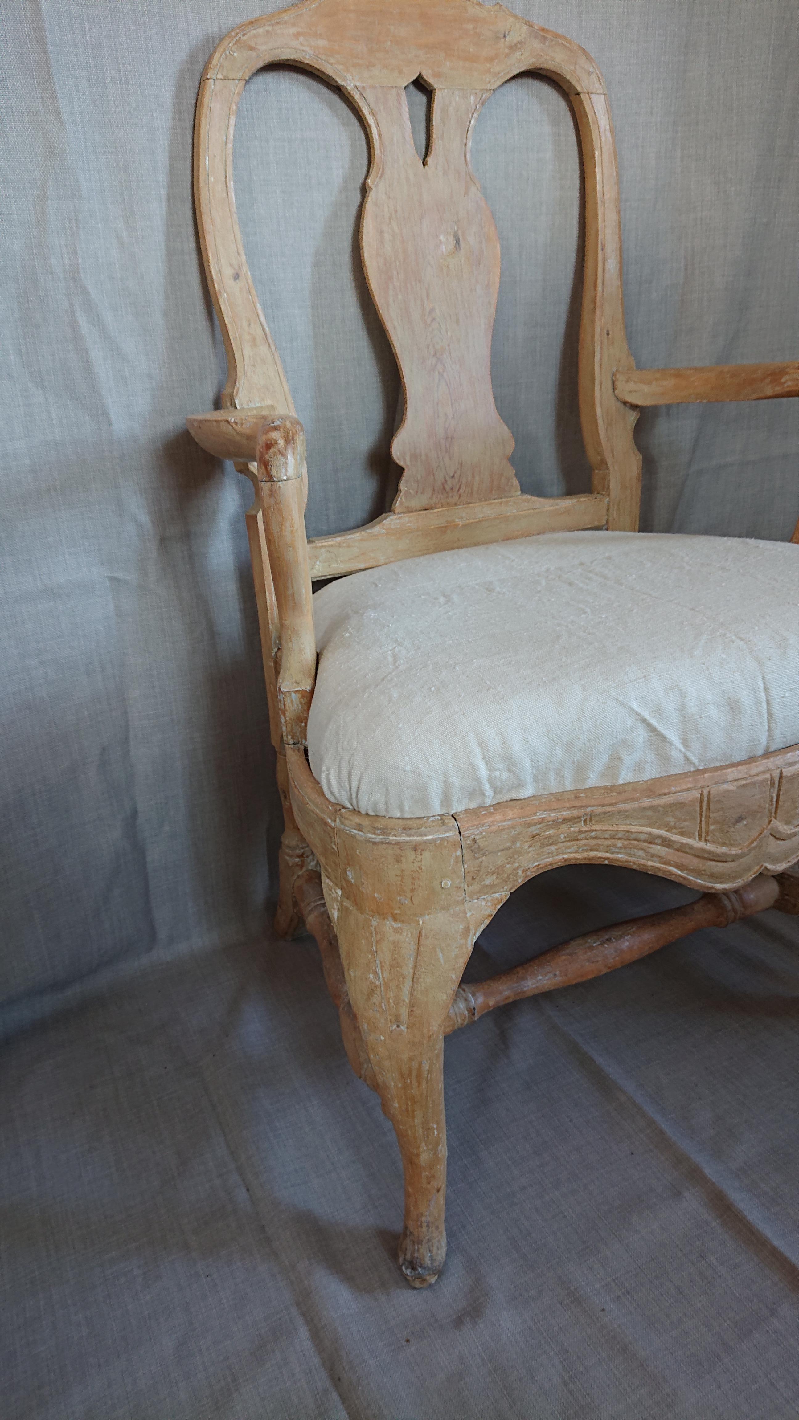 18th Century Swedish Rococo Arm Chair with Original Paint For Sale 5