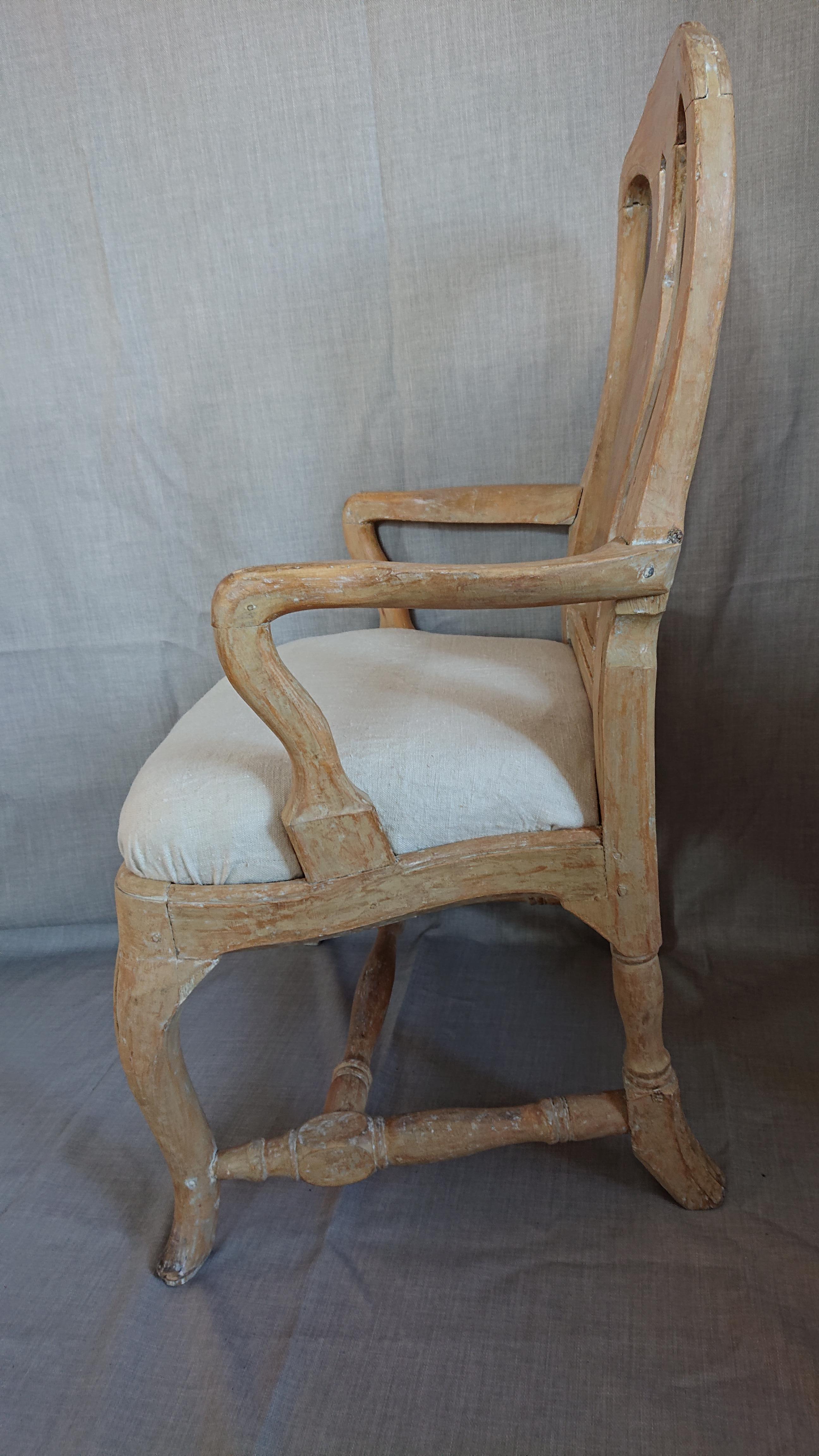 18th Century Swedish Rococo Arm Chair with Original Paint For Sale 1