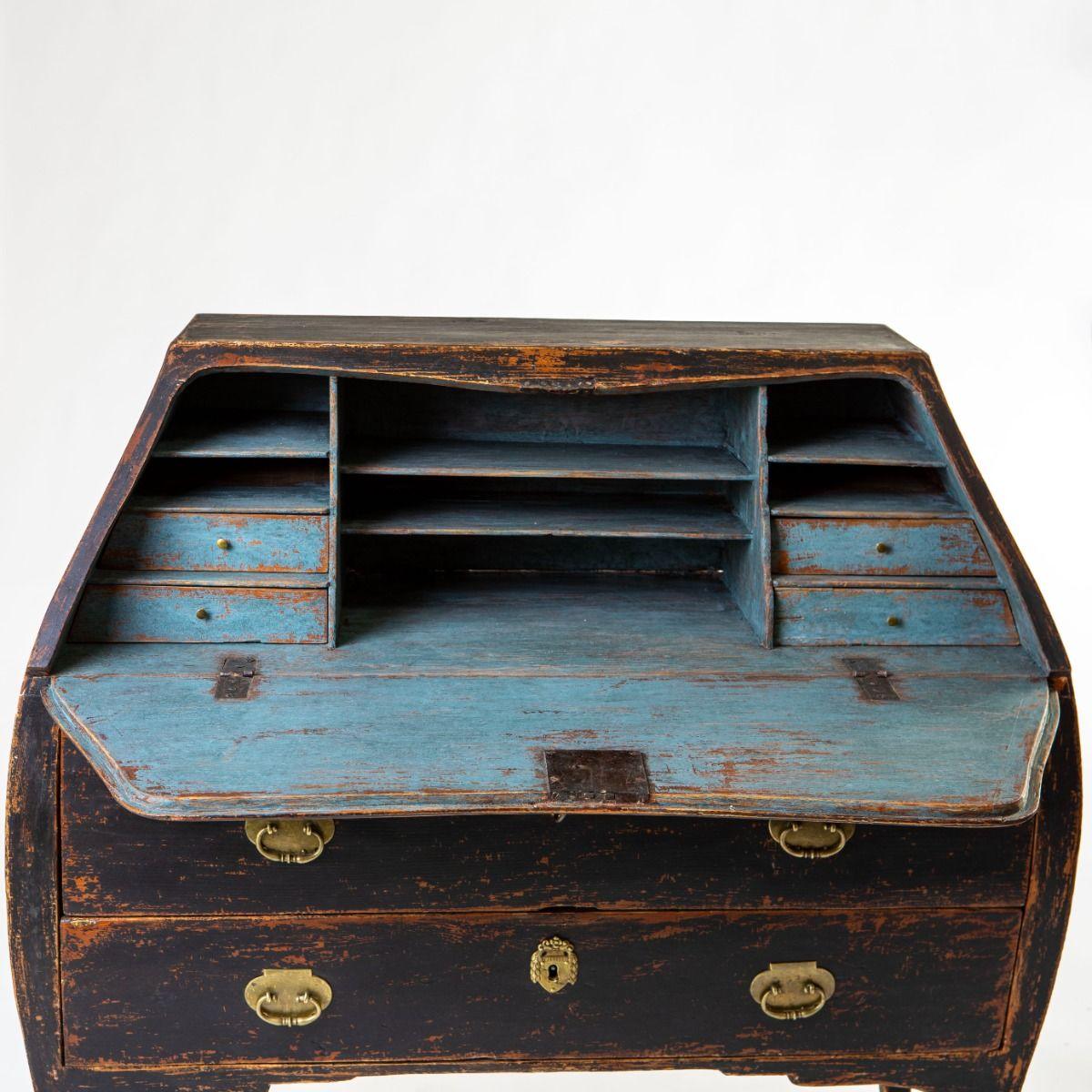Laiton Secrétaire suédois rococo du XVIIIe siècle peint en noir et bleu