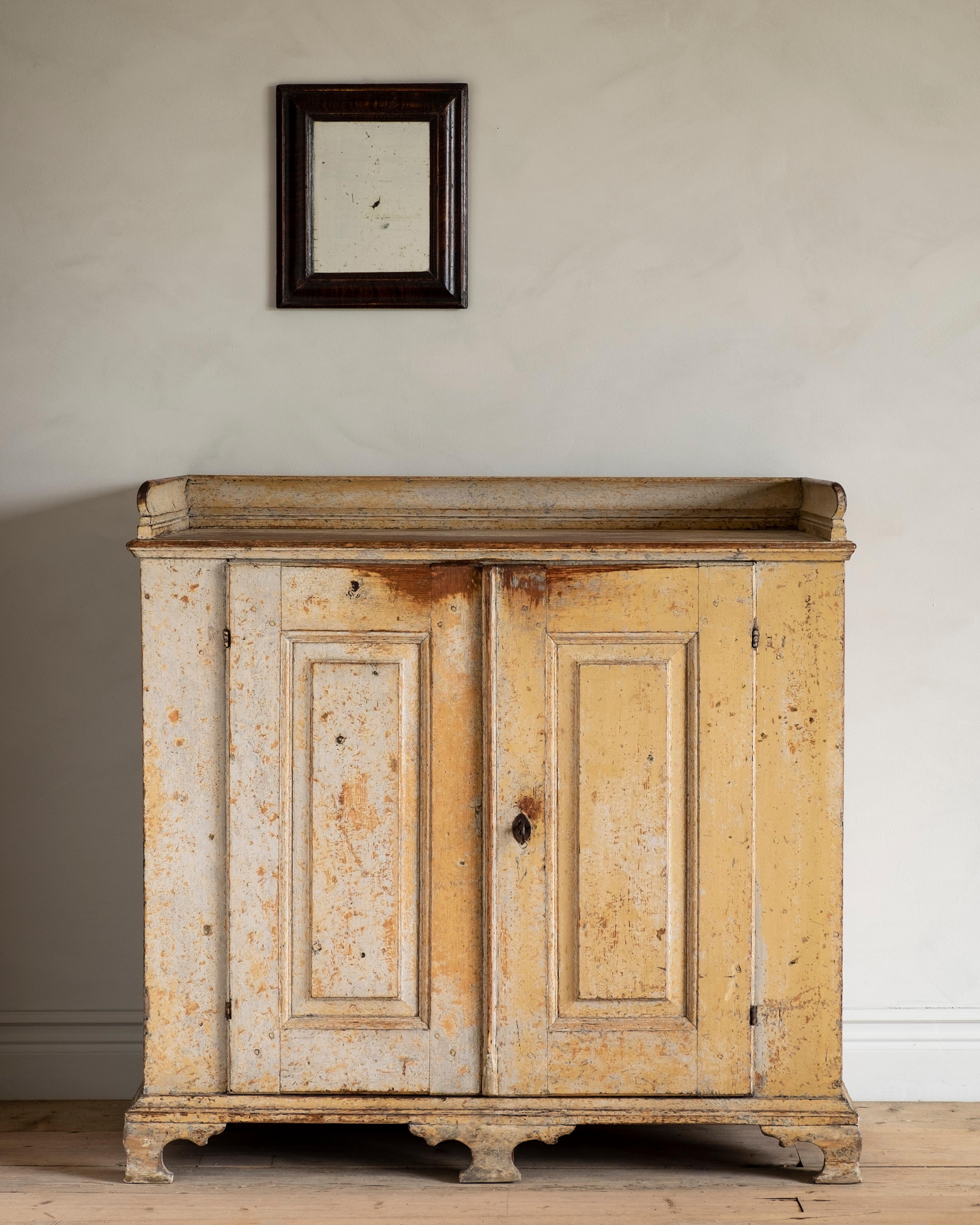 18th Century Swedish Rococo Buffet 1