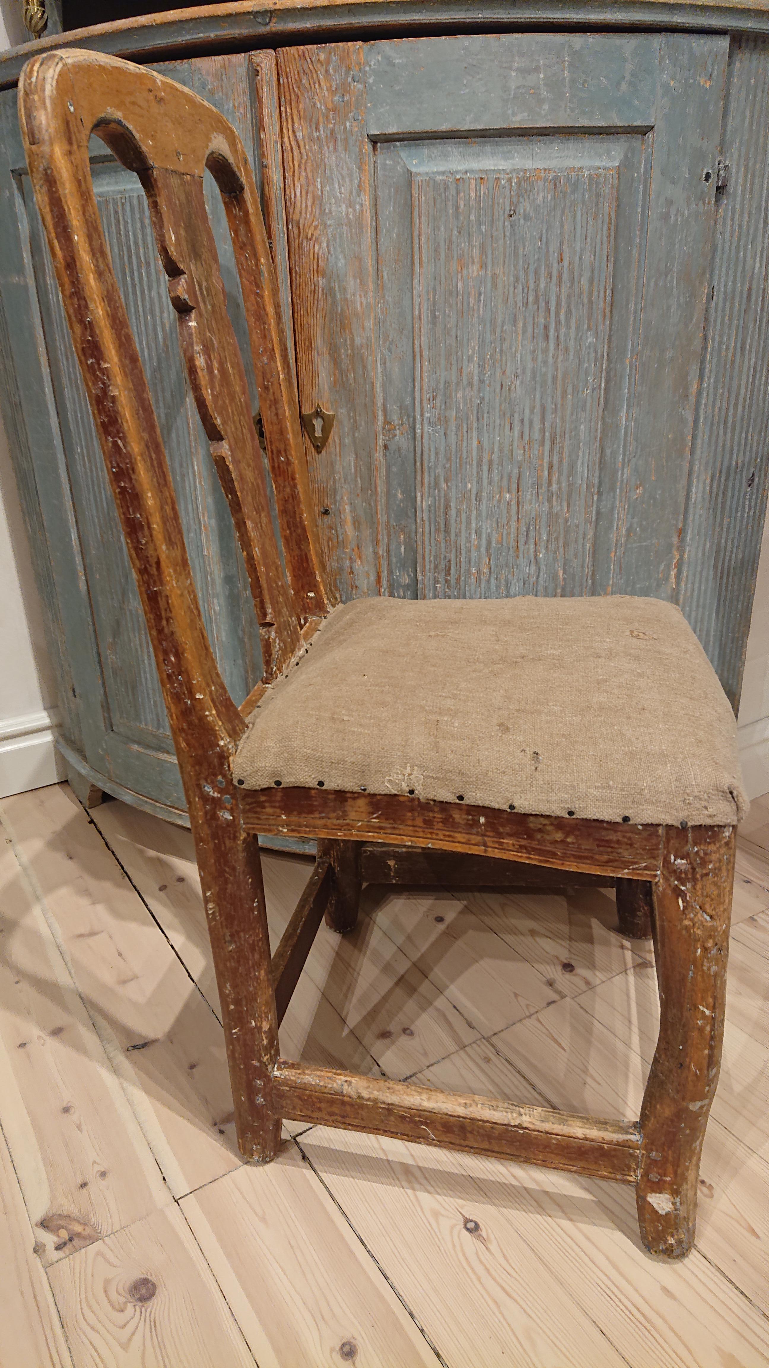 18th Century Swedish Rococo Children Chair with Original Paint Swedish Antiques For Sale 6