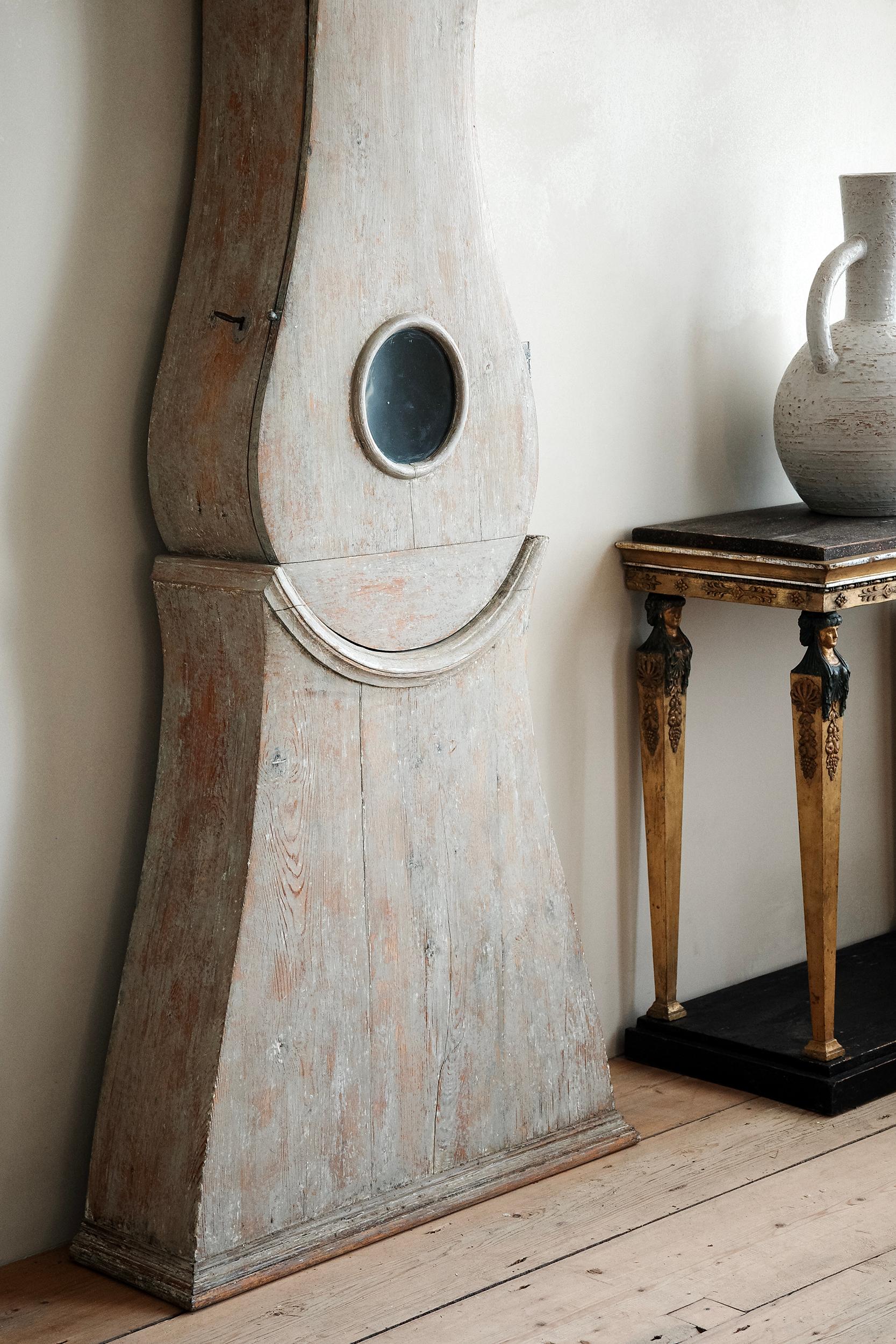 Hand-Crafted 18th Century Swedish Rococo Clock For Sale
