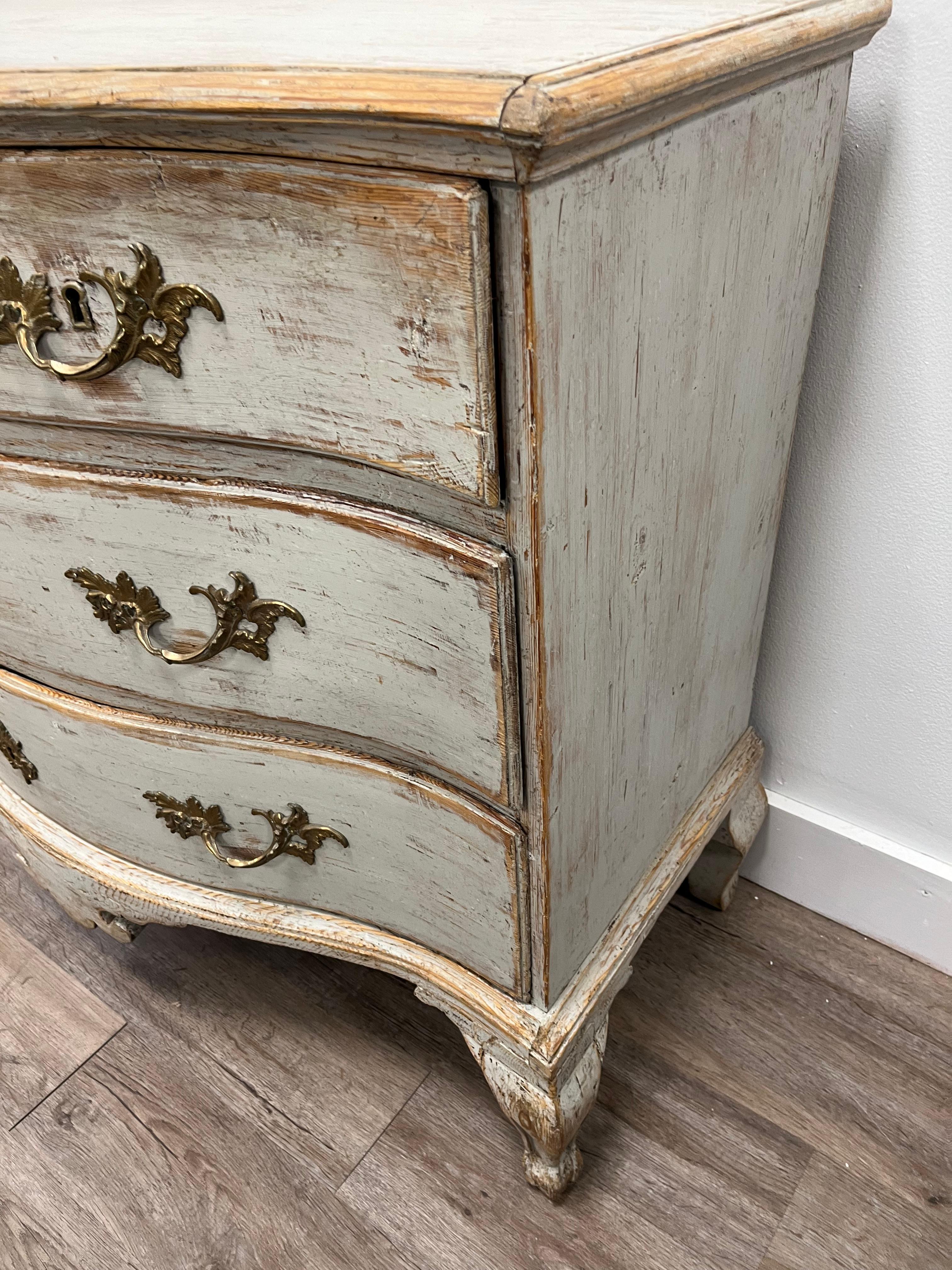 XVIII secolo 18th Century Swedish Rococo Commode in vendita