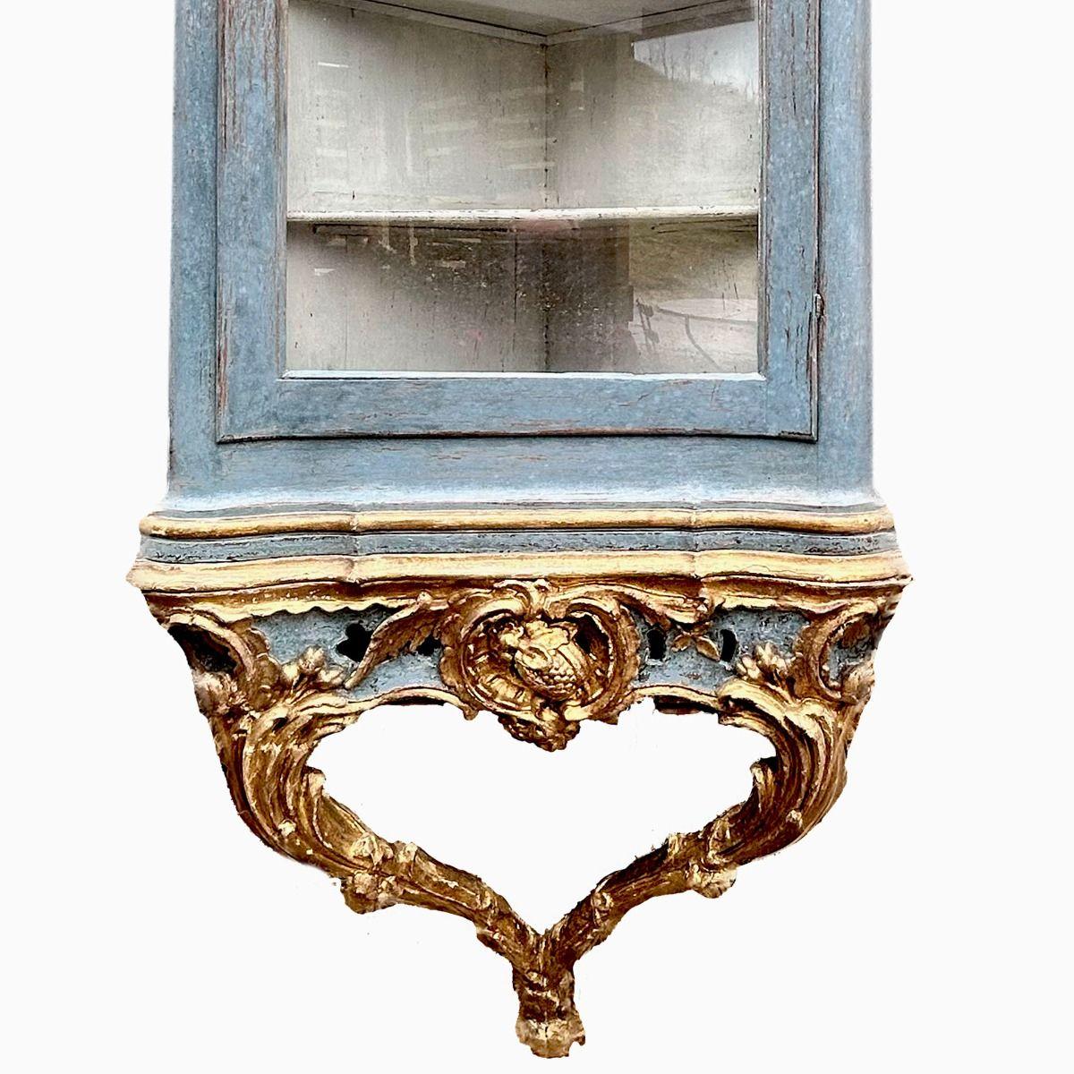 Gilt 18th Century Swedish Rococo Corner Vitrine For Sale
