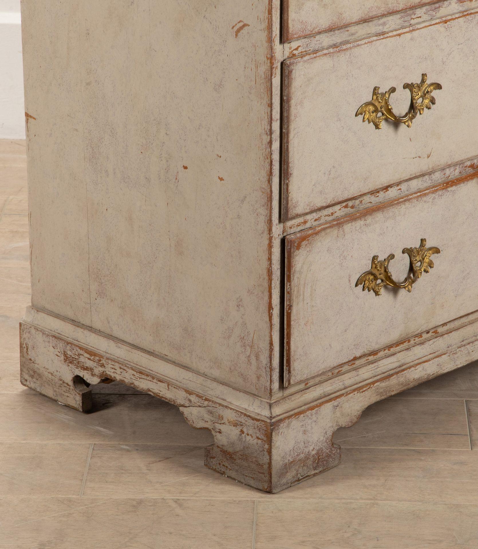 18th Century Swedish Rococo Cupboard-on-Chest 2