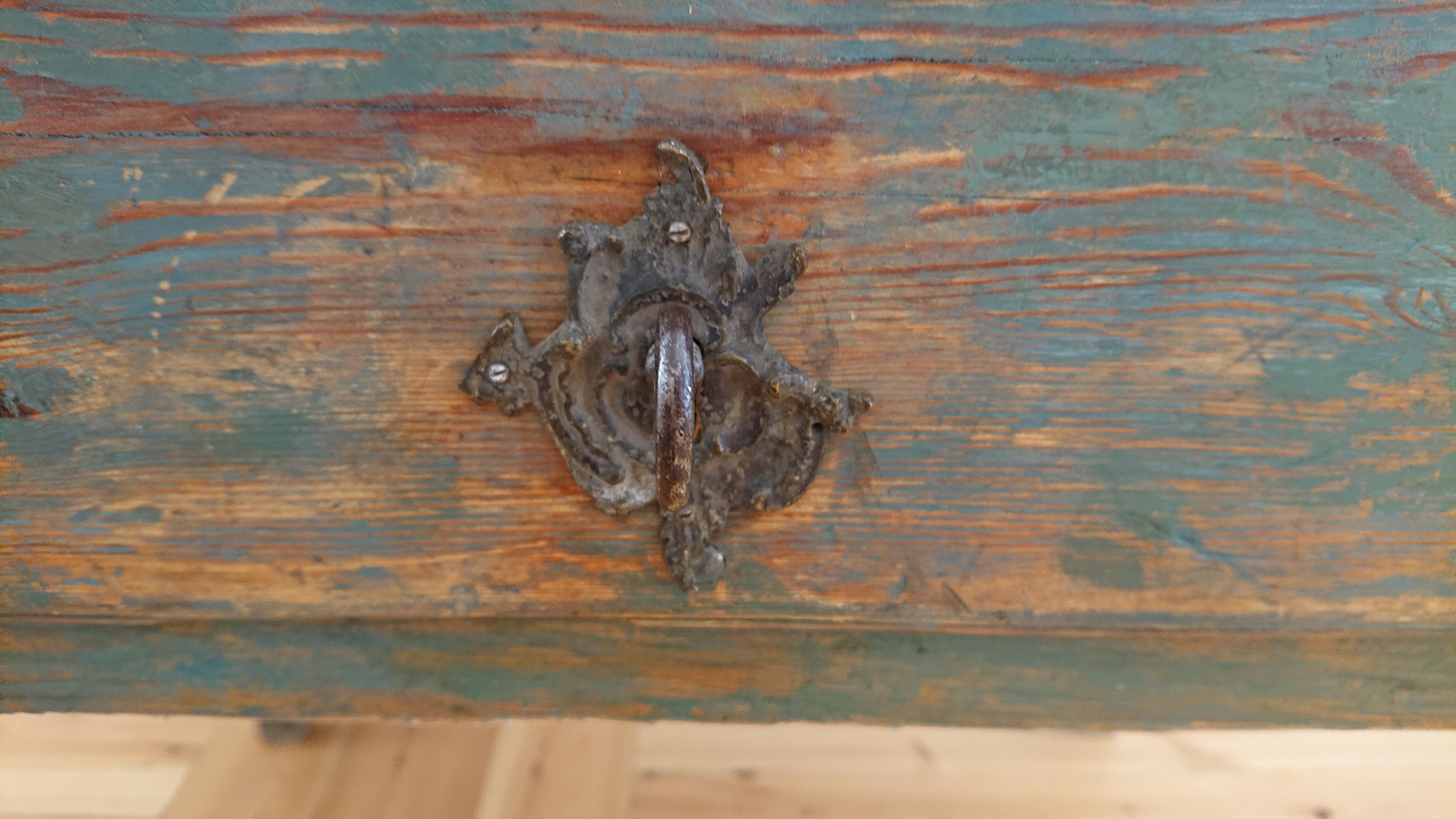 18th Century Swedish  Antique Rustic Rococo Desk/ Table with Original Paint For Sale 7