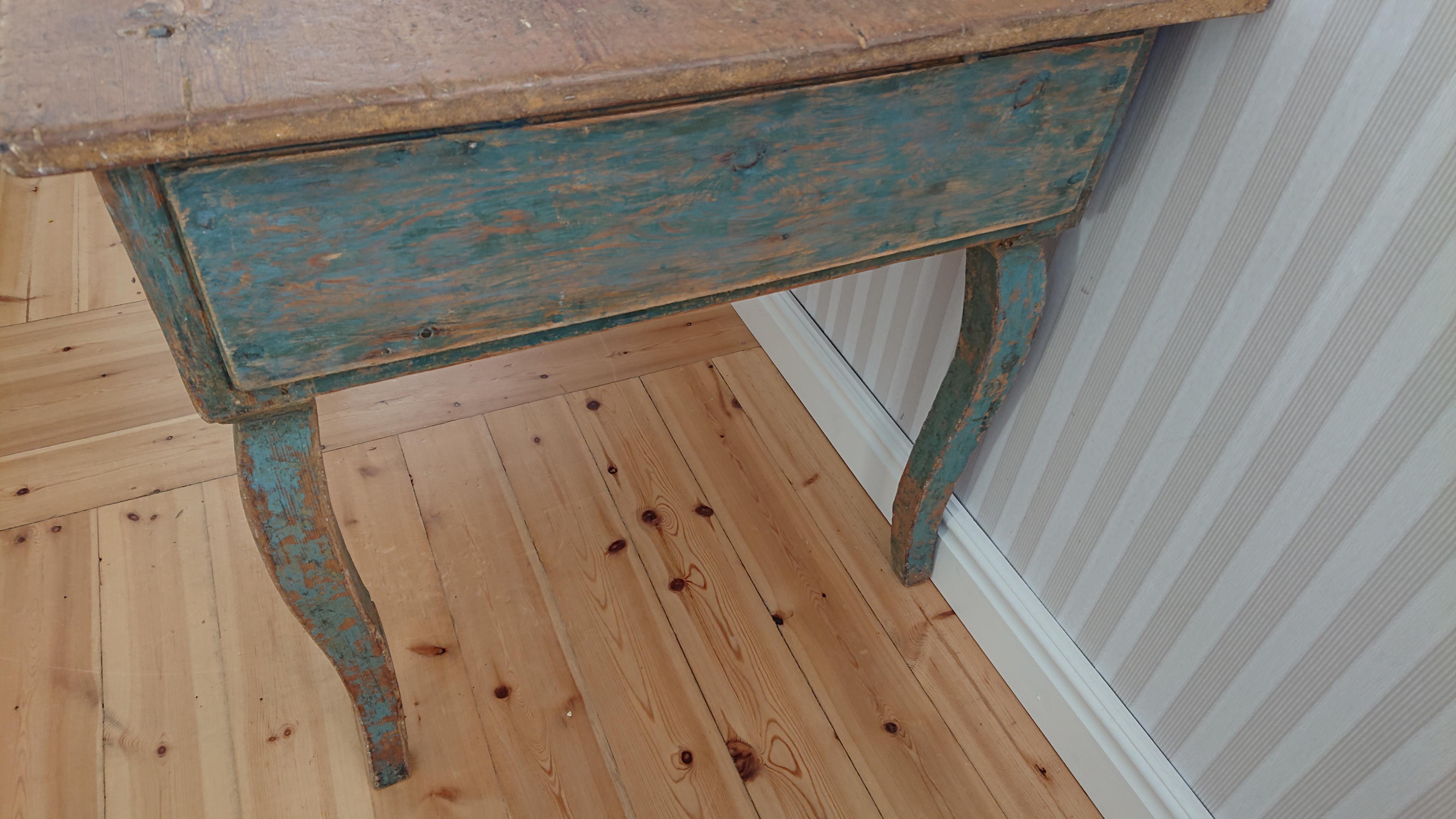 18th Century Swedish  Antique Rustic Rococo Desk/ Table with Original Paint For Sale 2