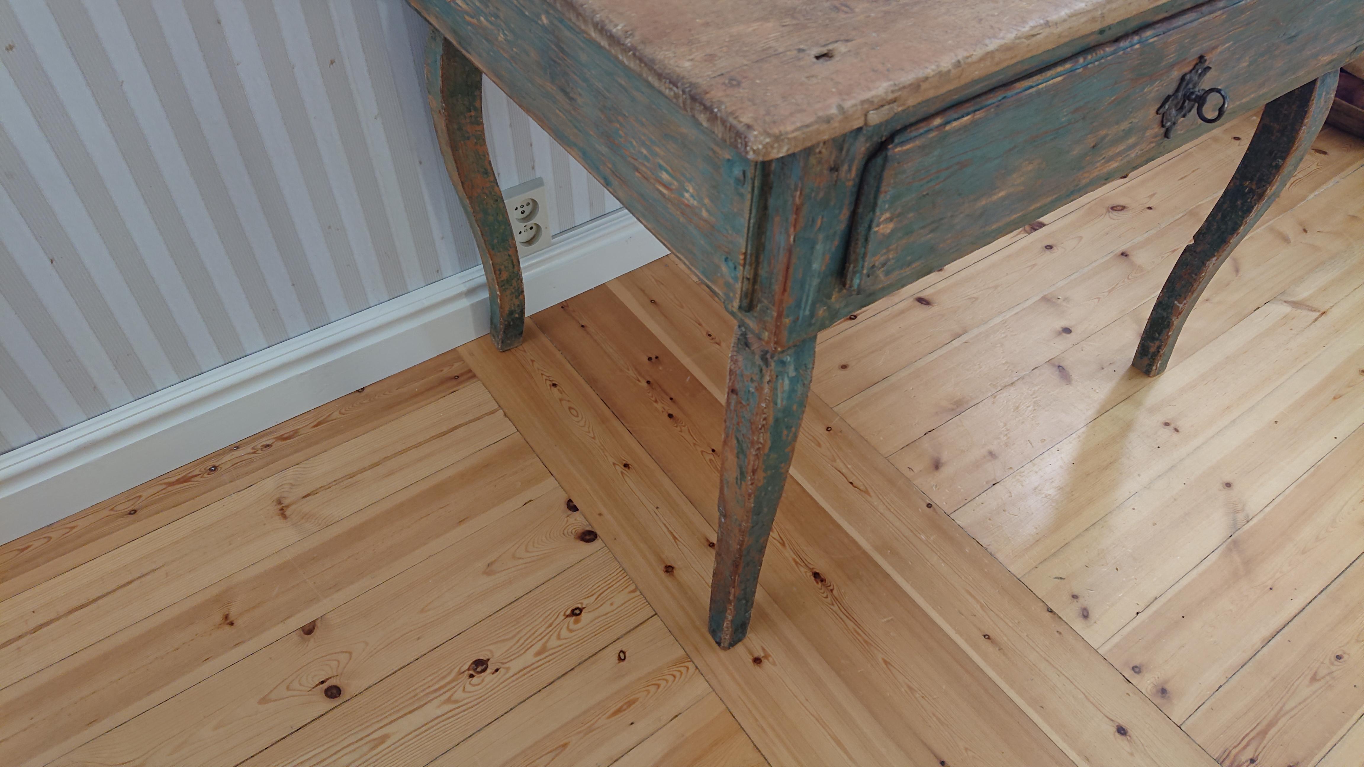 18th Century Swedish  Antique Rustic Rococo Desk/ Table with Original Paint For Sale 3