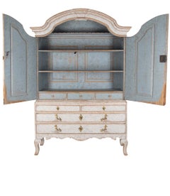 Armadio svedese del XVIII secolo di epoca rococò