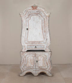 Armoire d'angle suédoise du XVIIIe siècle d'époque rococo avec peinture d'origine