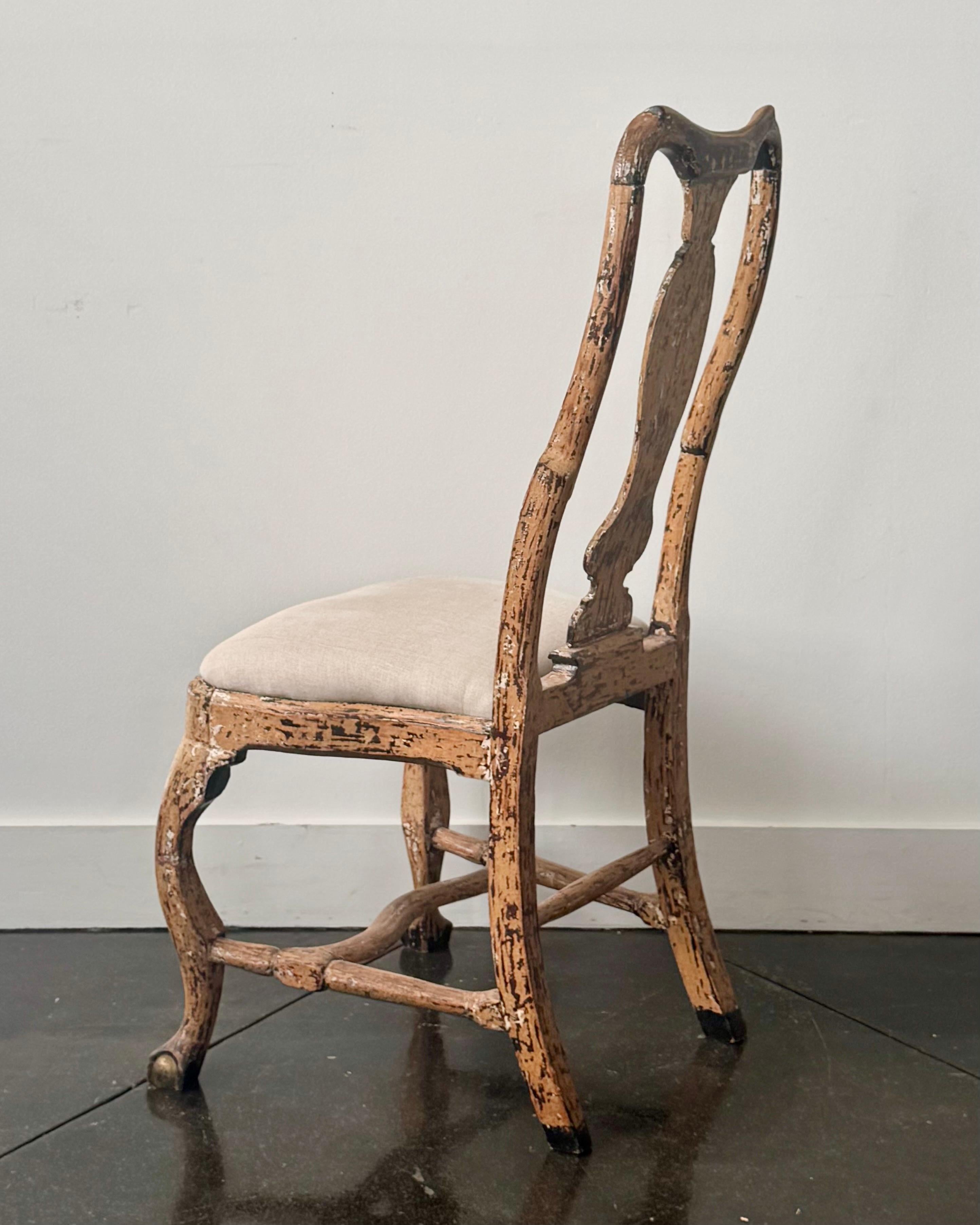 XVIIIe siècle Rococo suédois  Chaise peinte d'époque Bon état - En vente à Charleston, SC
