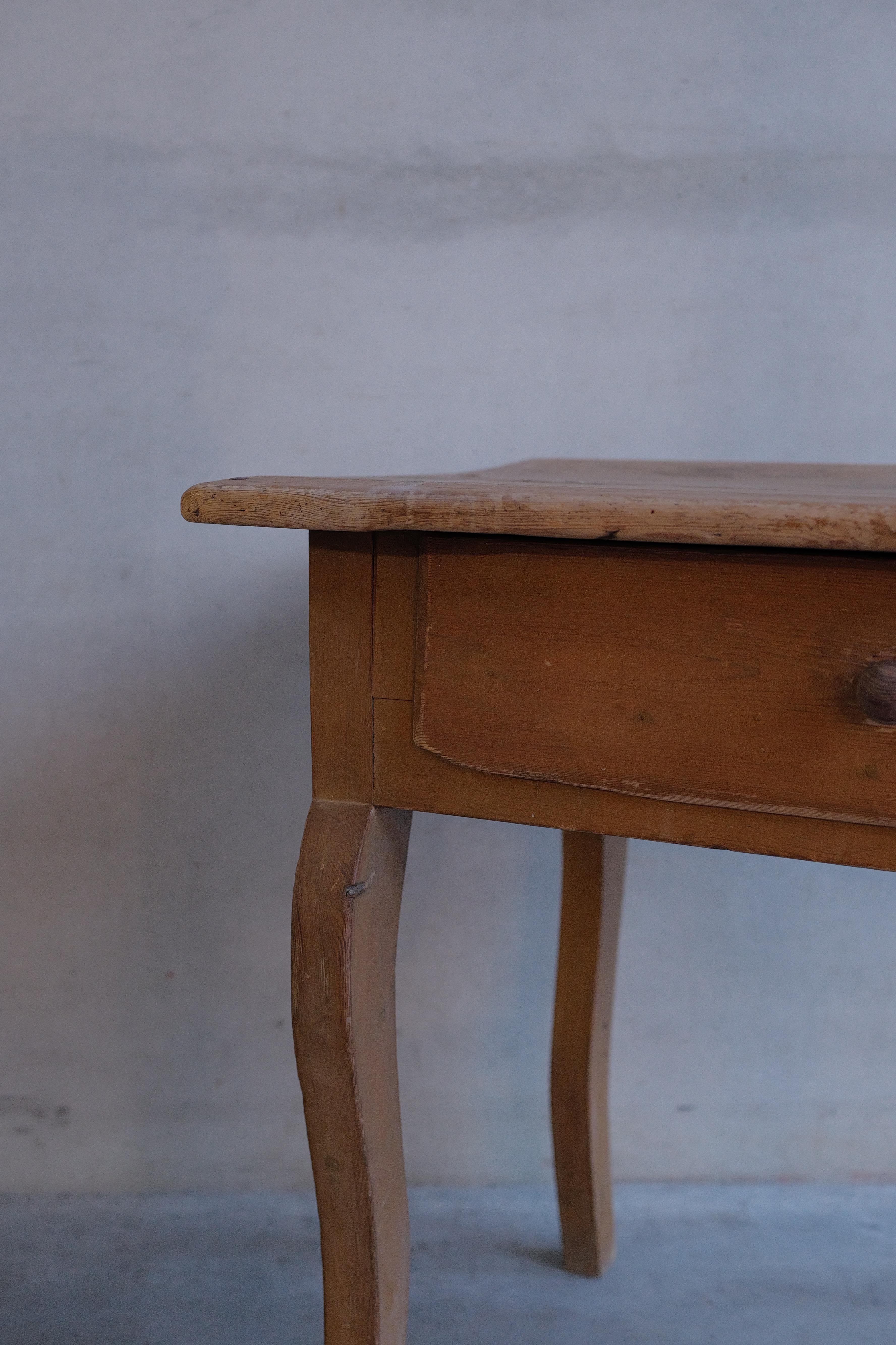 Suédois Table d'appoint rocococo suédoise du 18ème siècle en vente