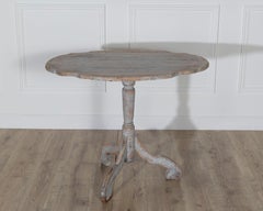 Table rococo suédoise du XVIIIe siècle à plateau basculant avec dossier noir d'origine