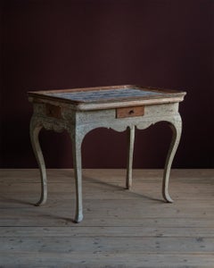 Schwedischer Rokoko-Tabletttisch aus dem 18. Jahrhundert