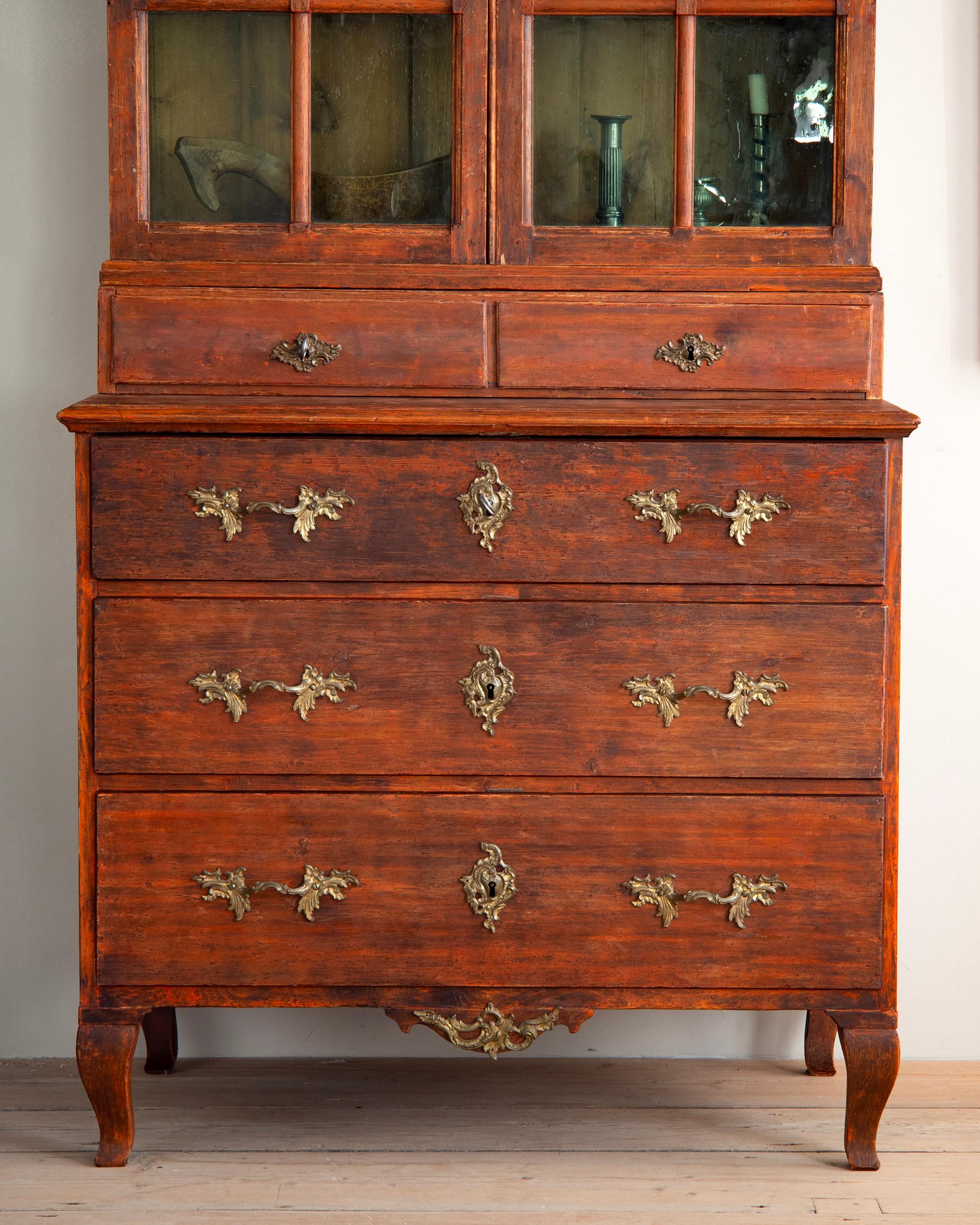 Pine 18th Century Swedish Rococo Vitrine Cabinet For Sale