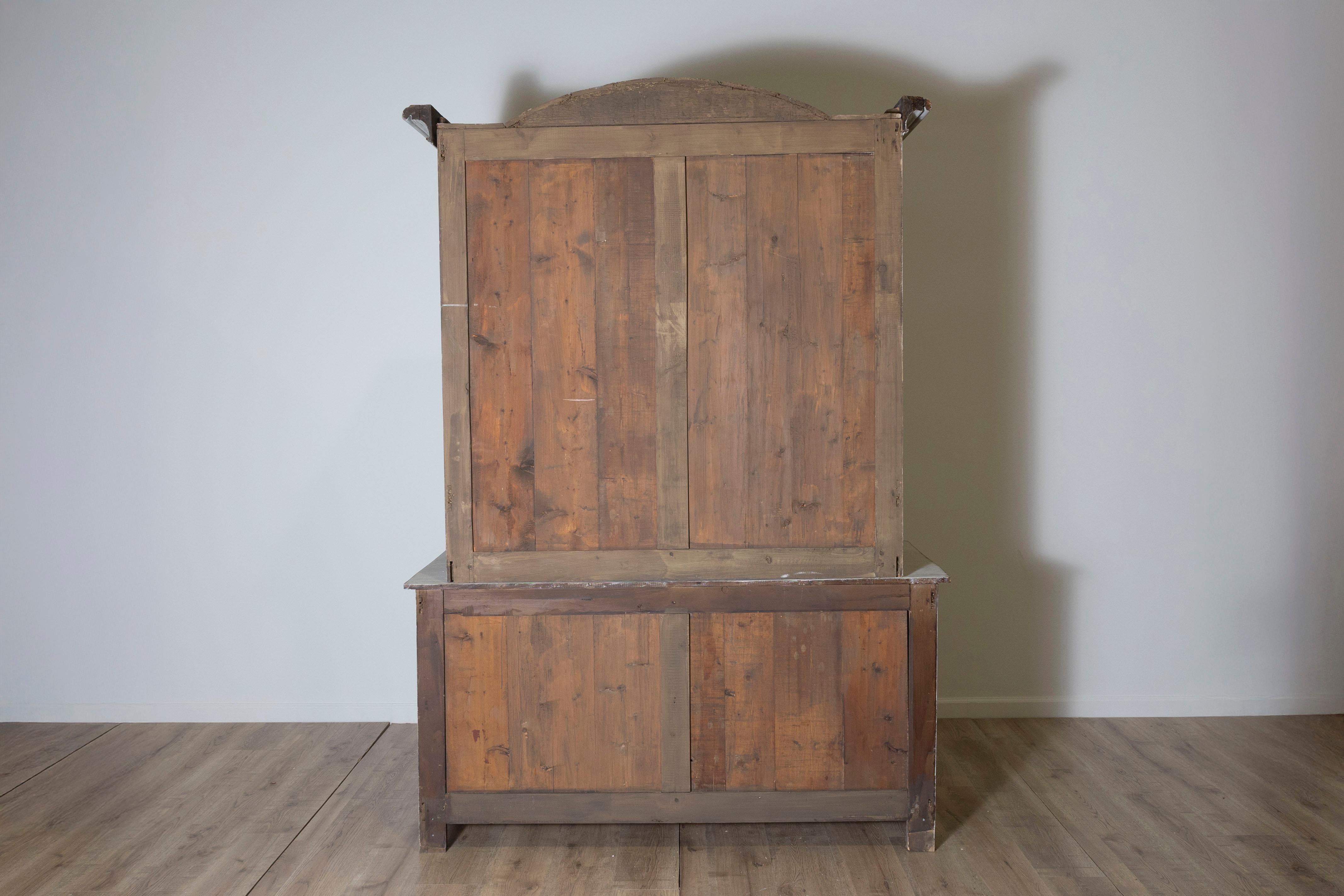 18th Century Swedish Rococo Vitrine Circa 1750 For Sale 1