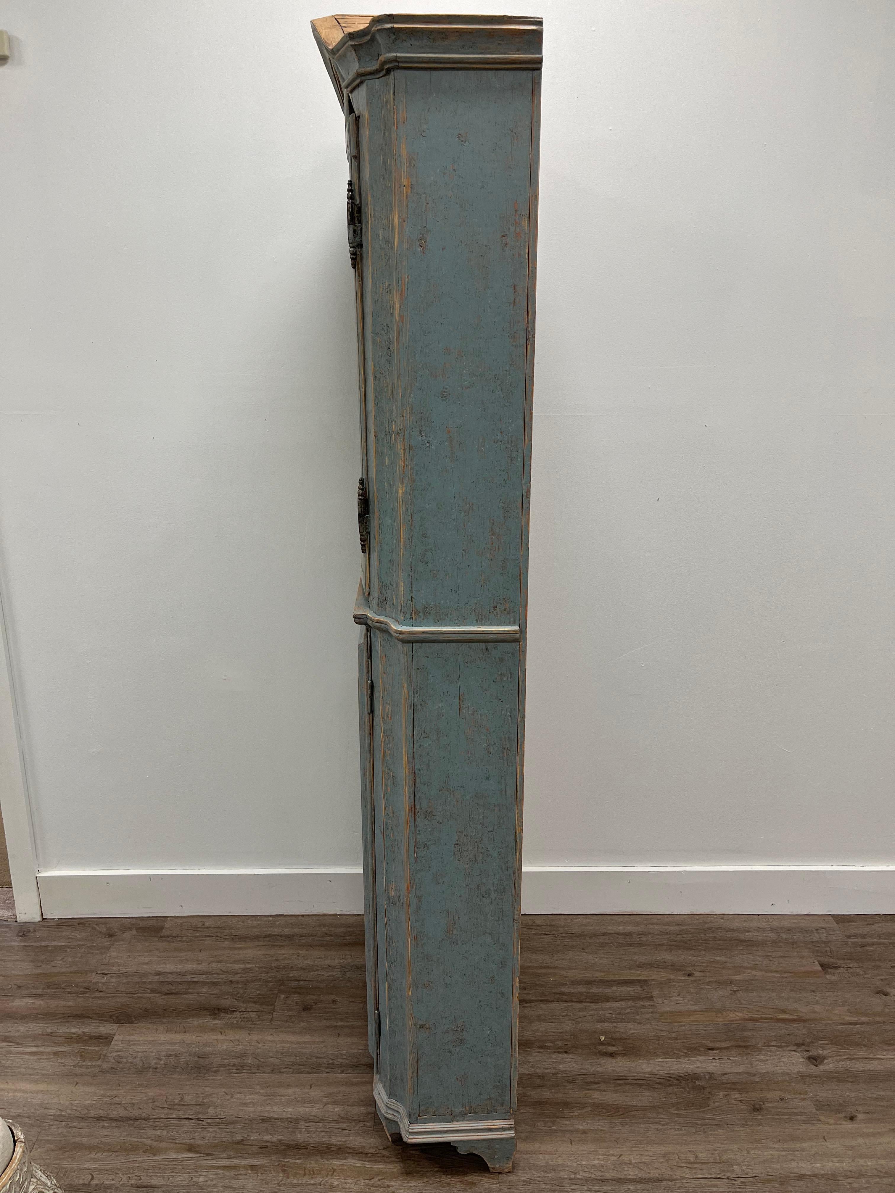 18th Century Swedish Rococo Glass Front Cabinet For Sale 3