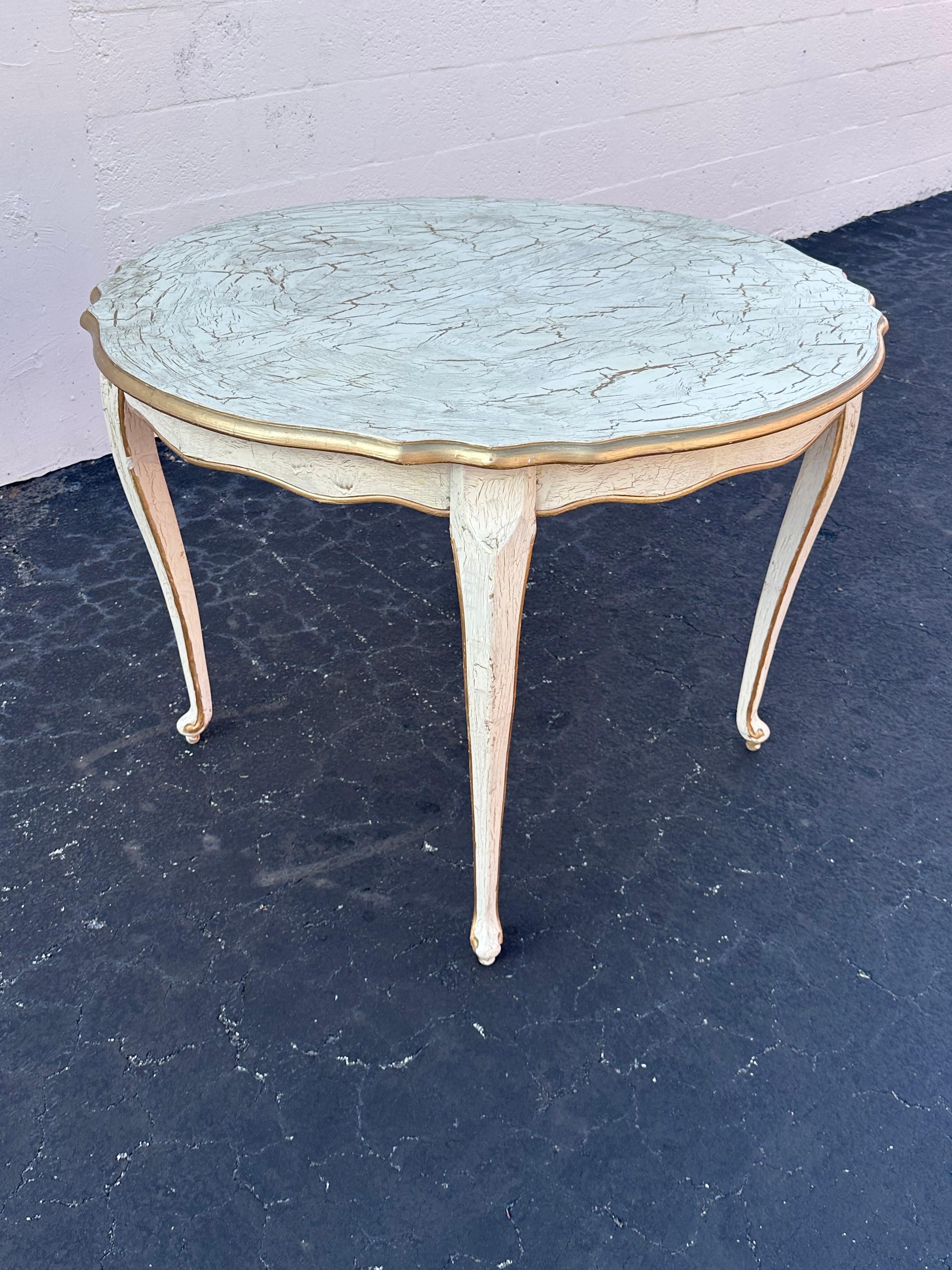 Table de 5 chaises de salle à manger rococo suédoises blanchies du 18ème siècle en vente 5