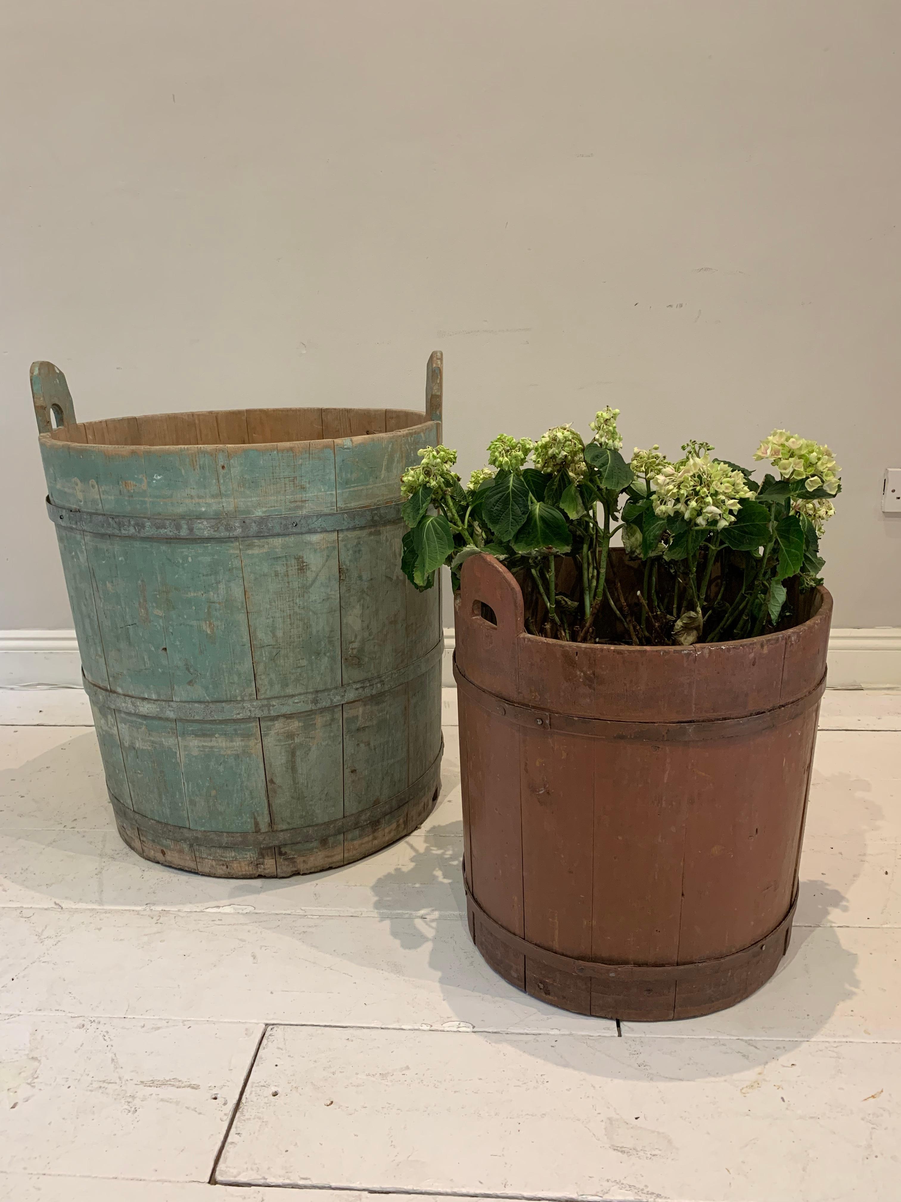 18th Century Swedish Rustic Pale Blue Painted Decorative Barrel with Handles For Sale 4