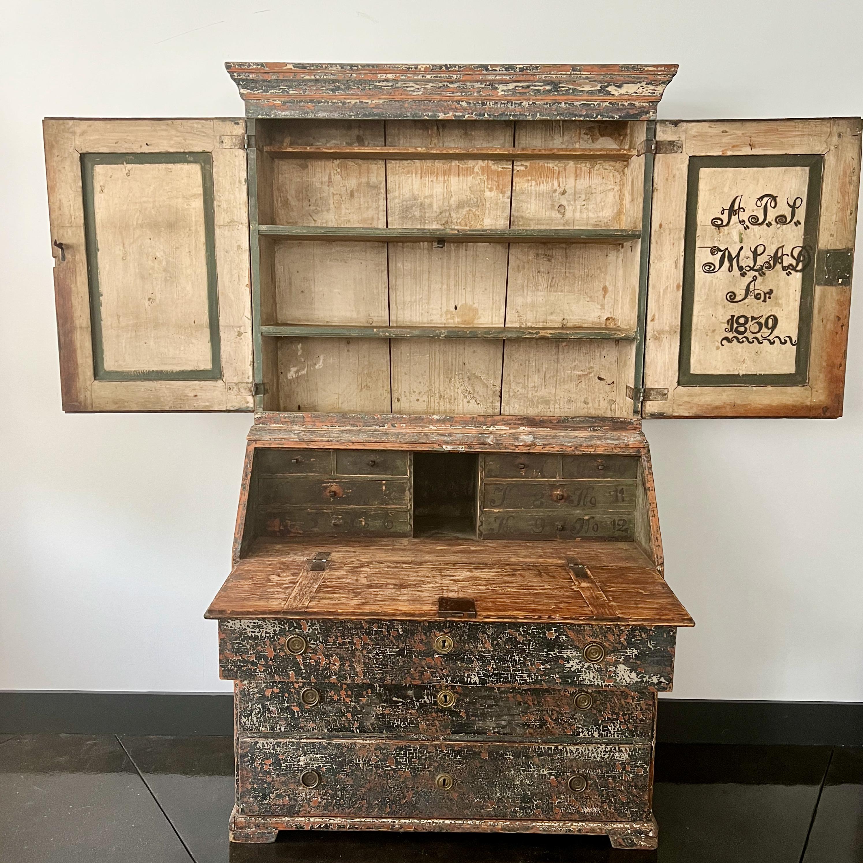 18th Century Swedish Secretaire Cabinet 1