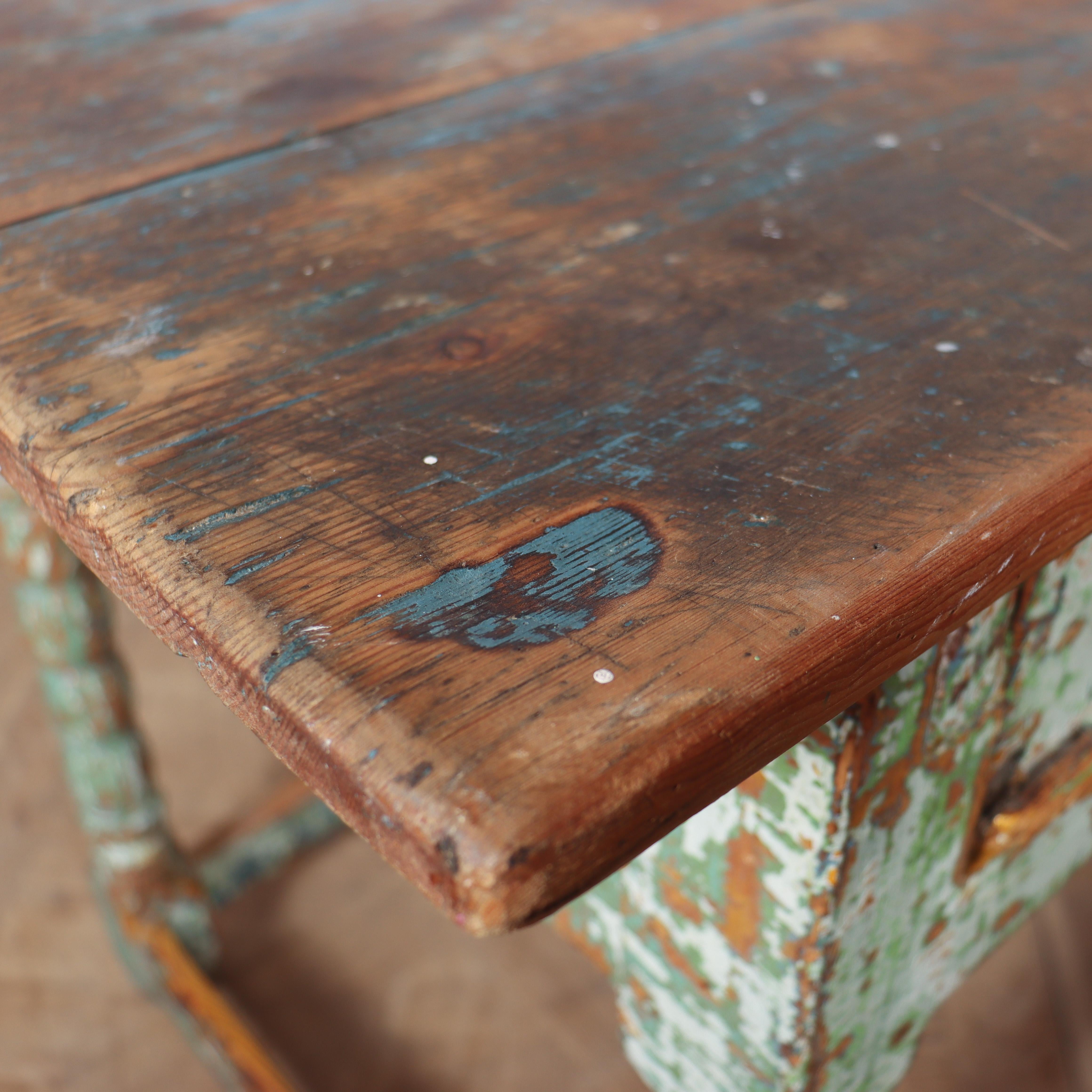 18th Century Swedish Side Table For Sale 4