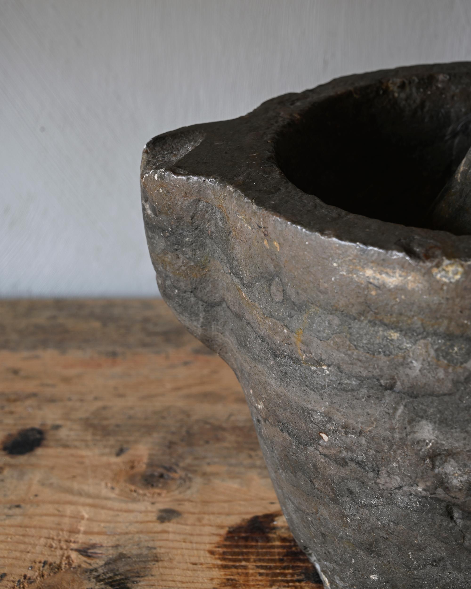 18th Century Swedish Stone Mortar In Good Condition For Sale In Mjöhult, SE