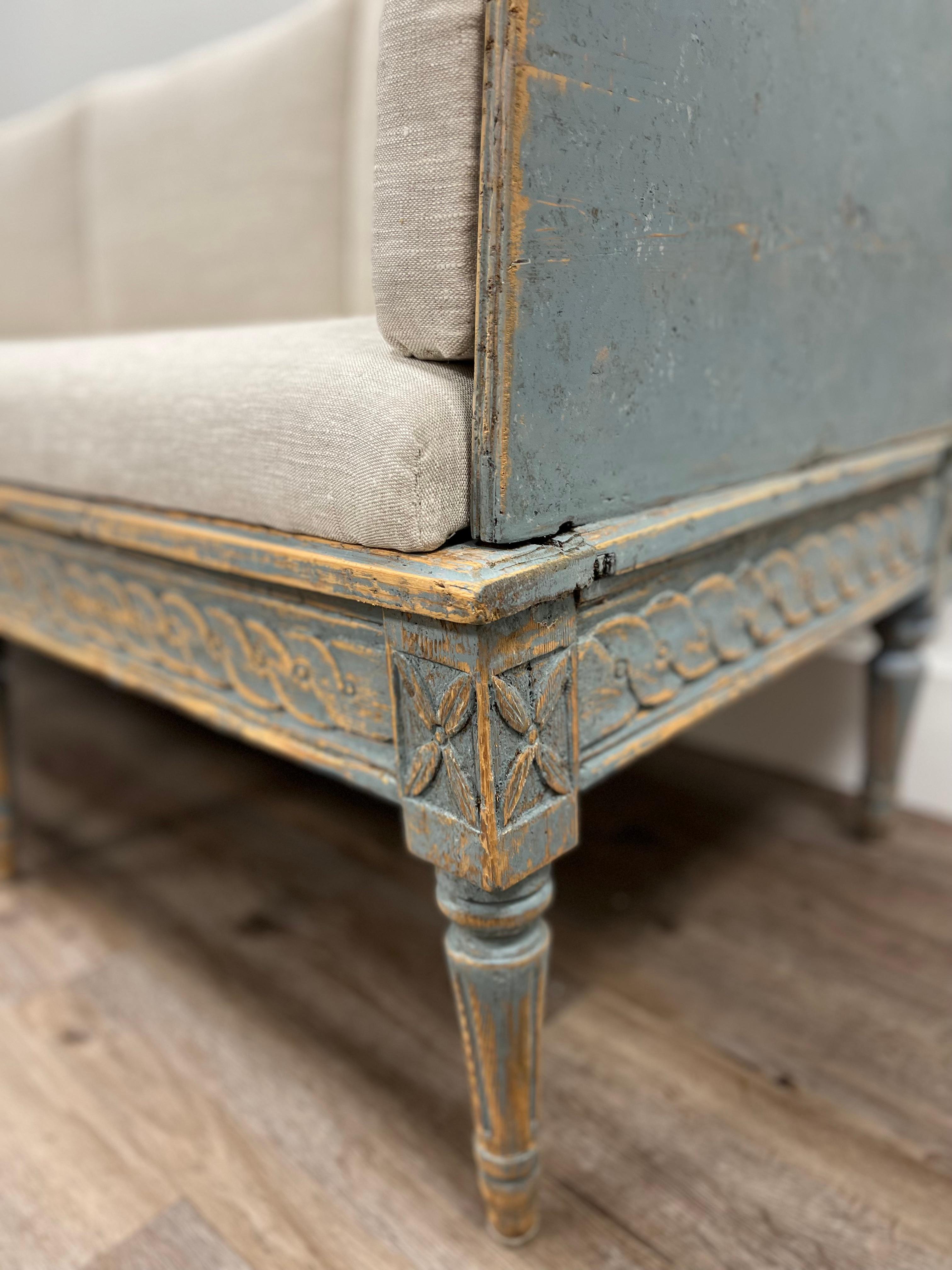 18th Century Swedish Gustavian Tragsofa For Sale 7