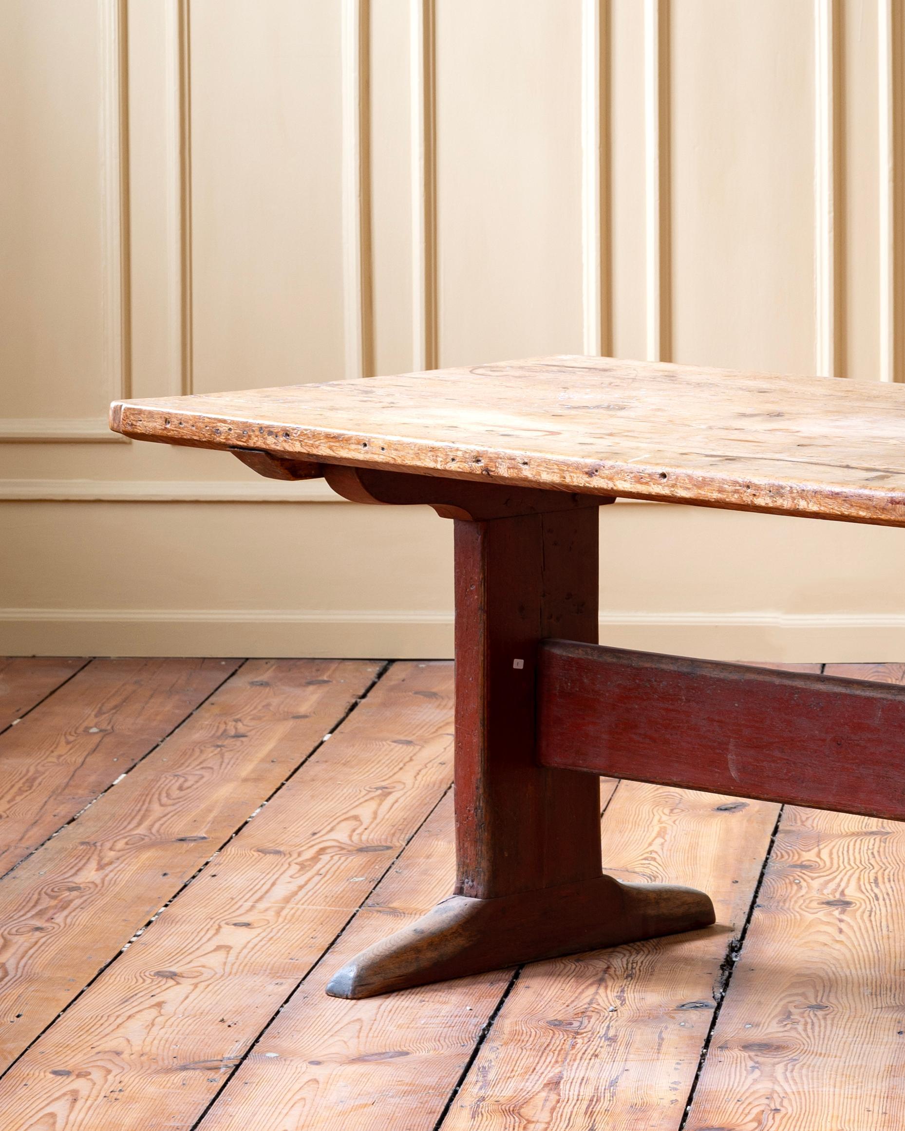 Suédois Table à tréteaux suédoise du 18e siècle en vente
