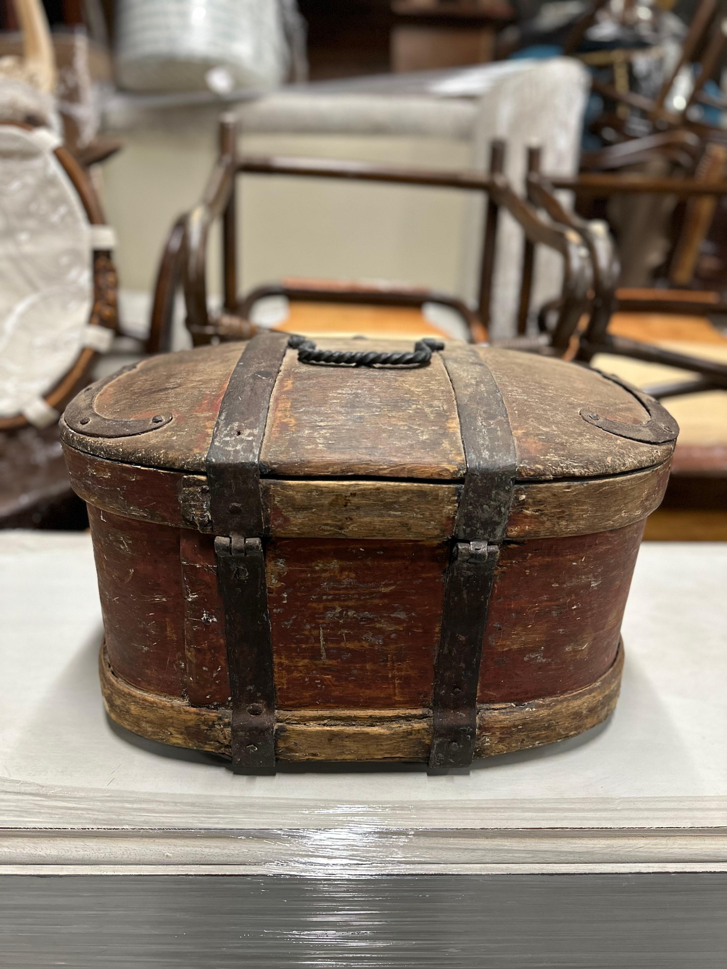 18th Century Swedish Wedding Box In Good Condition For Sale In Houston, TX