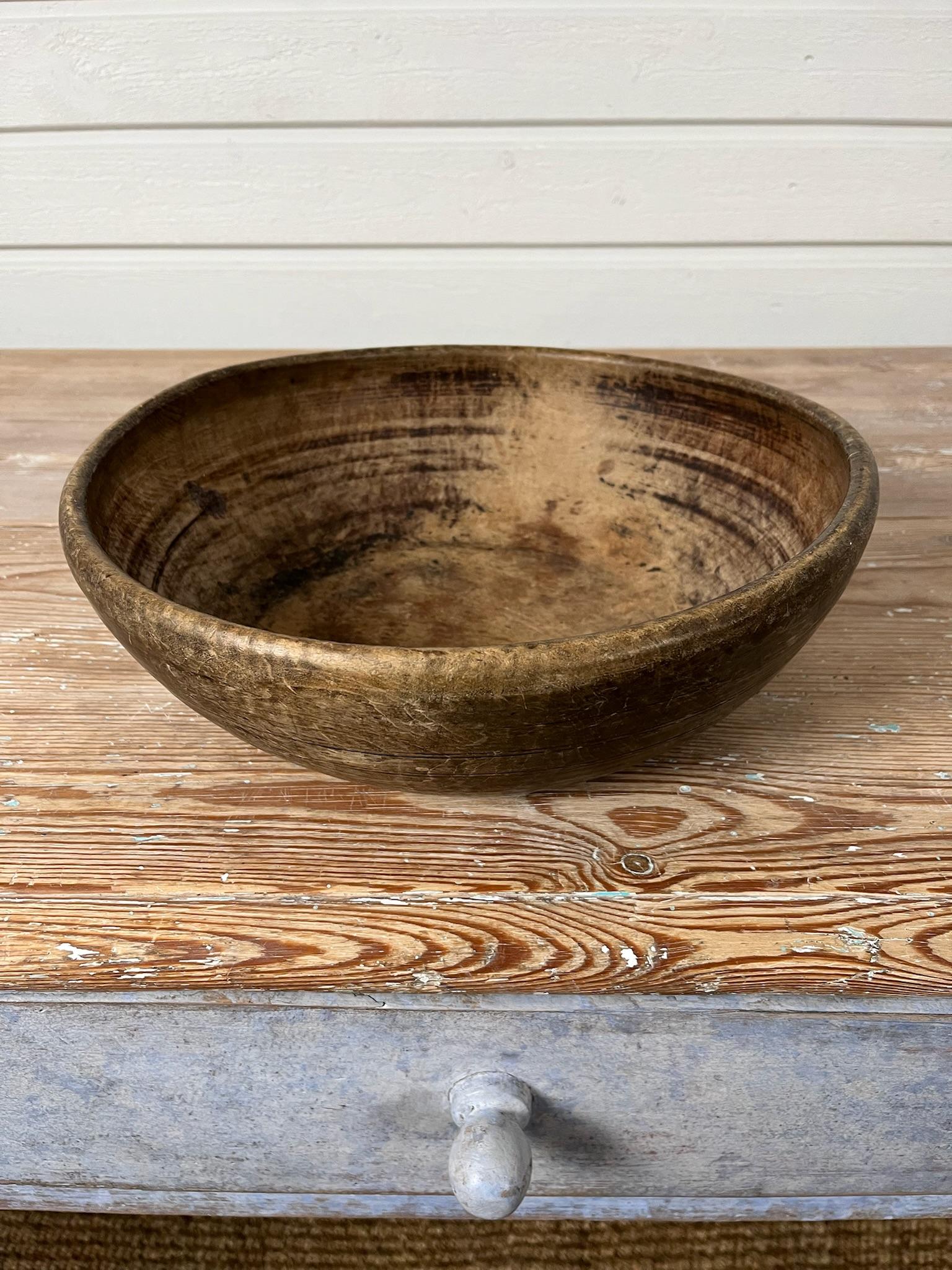 Svedese Ciotola di legno svedese del XVIII secolo in vendita