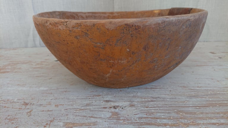 Hand-Carved 18th Century Swedish Wooden Bowl with Original Paint For Sale