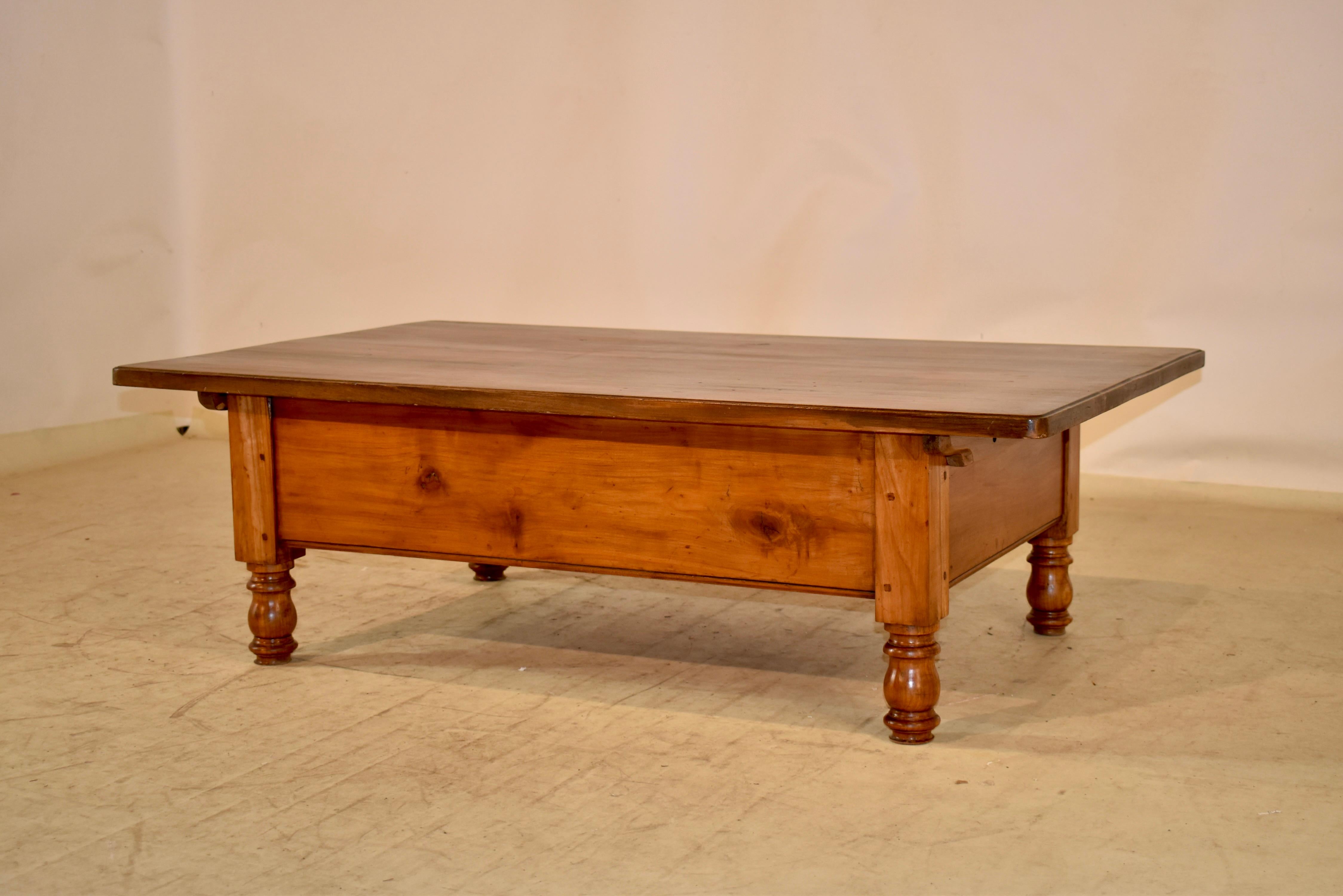 18th Century Swiss Cherry Coffee Table with Three Drawers For Sale 6