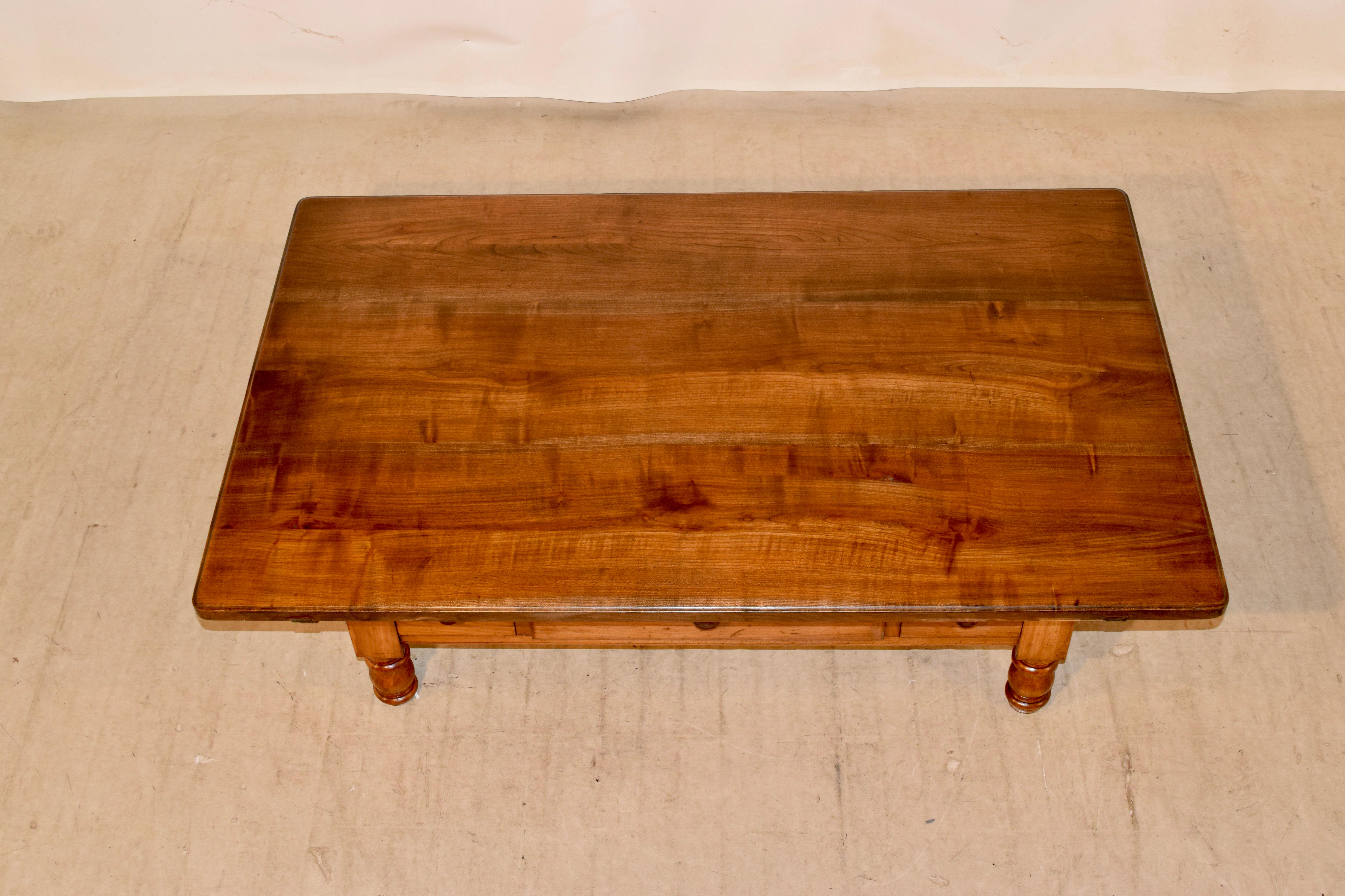 18th Century Swiss Cherry Coffee Table with Three Drawers For Sale 7