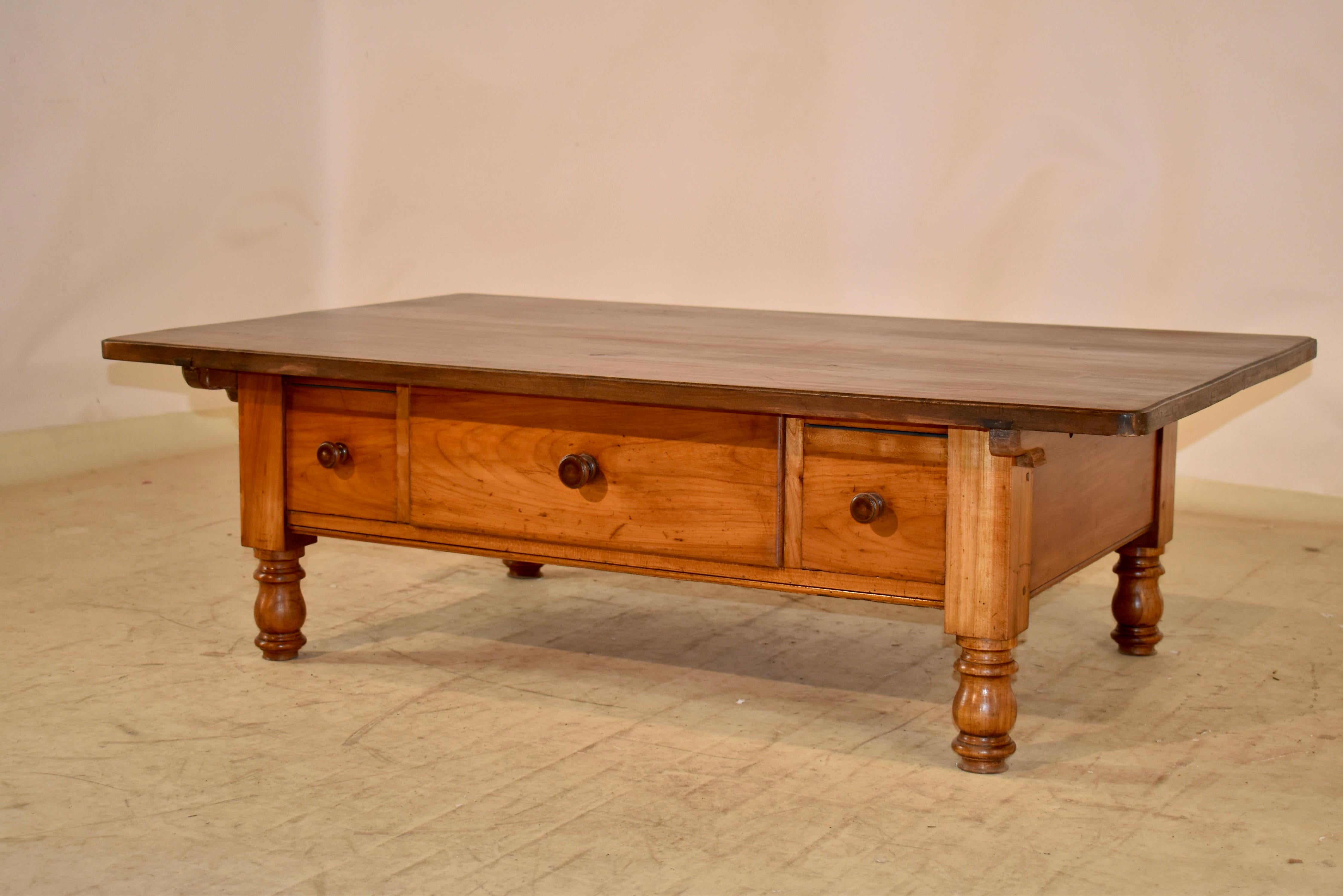 18th Century Swiss Cherry Coffee Table with Three Drawers 3