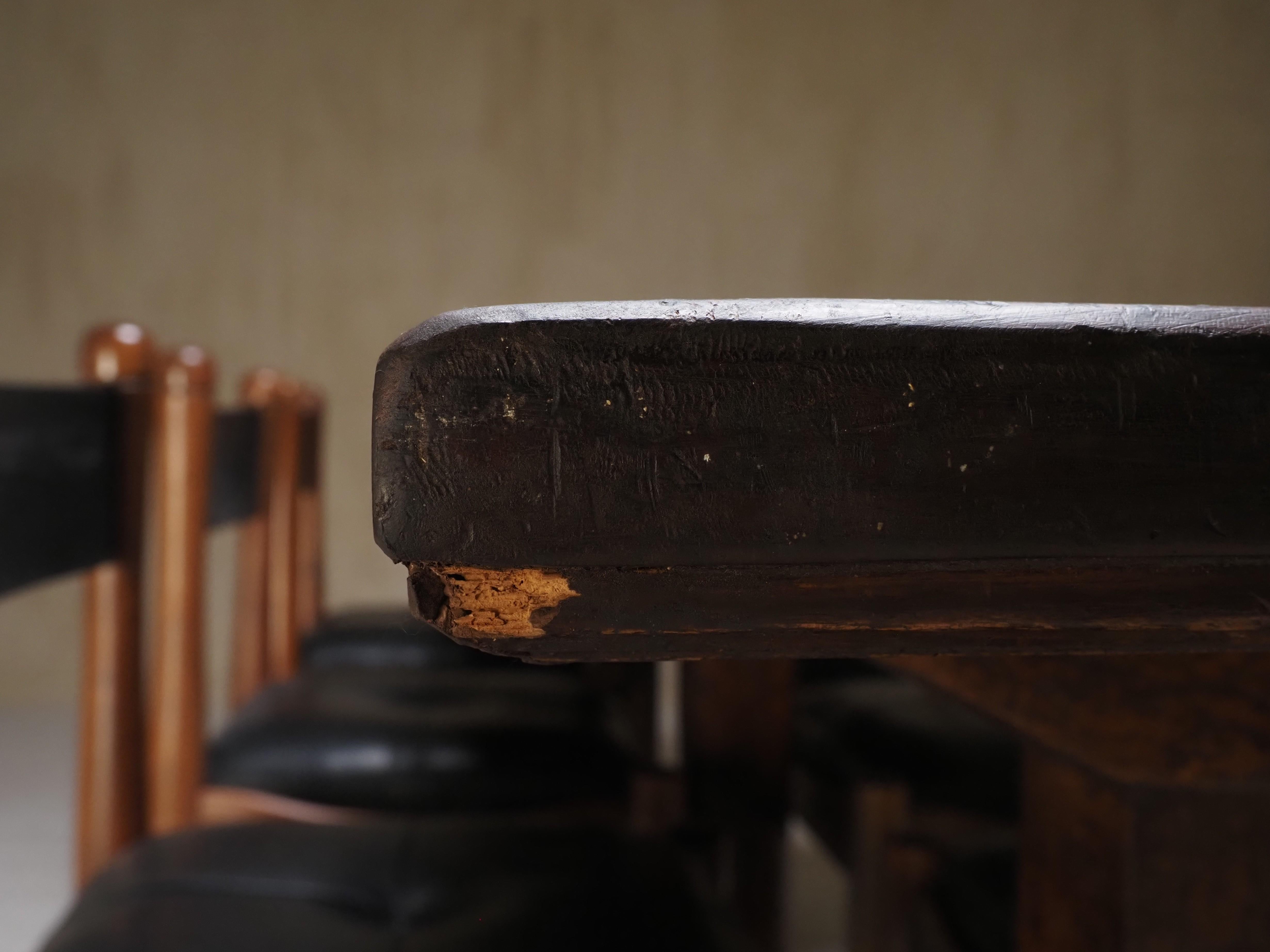 18th Century talian walnut trestle table 13