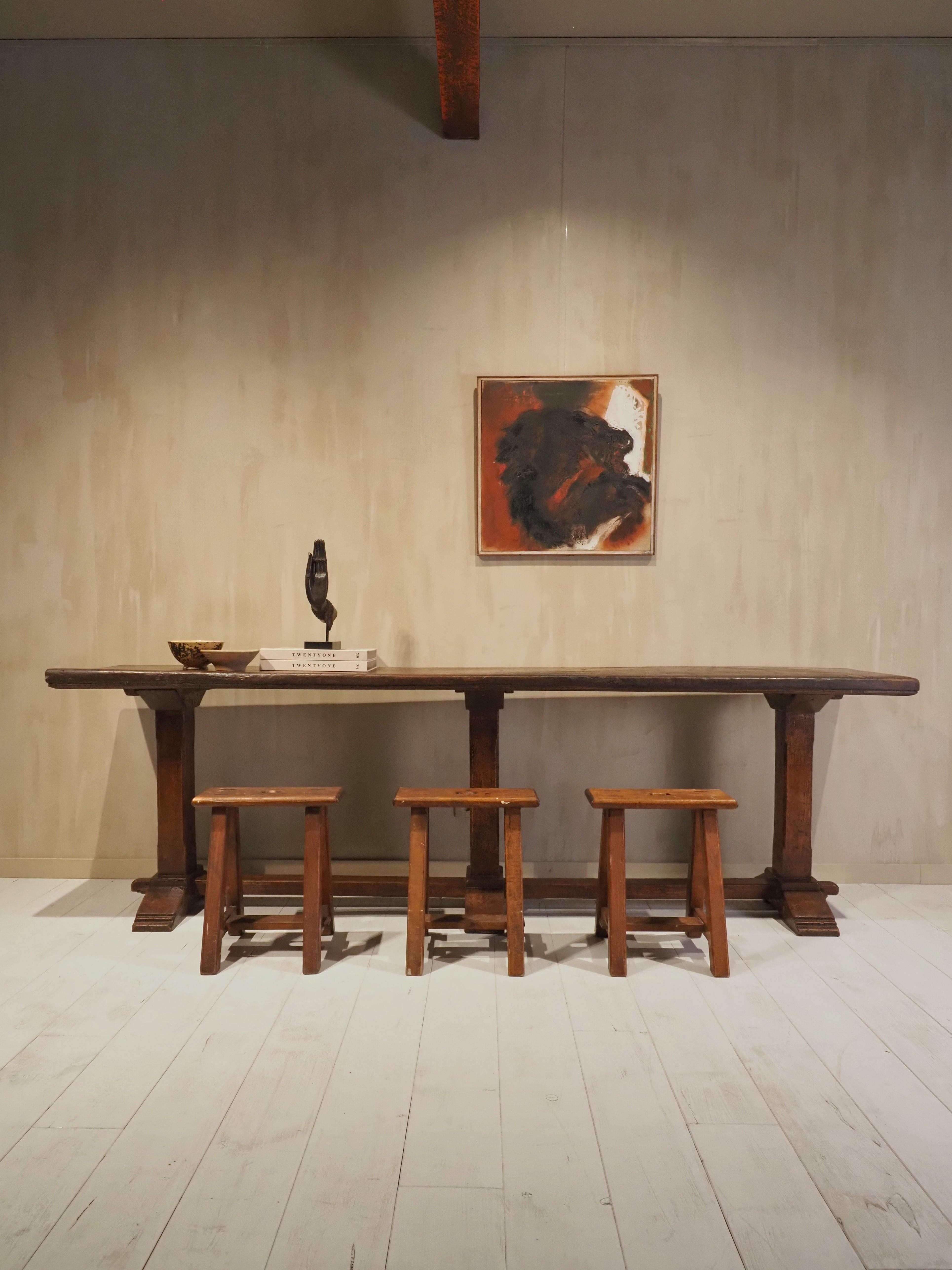 Italian 18th Century talian walnut trestle table