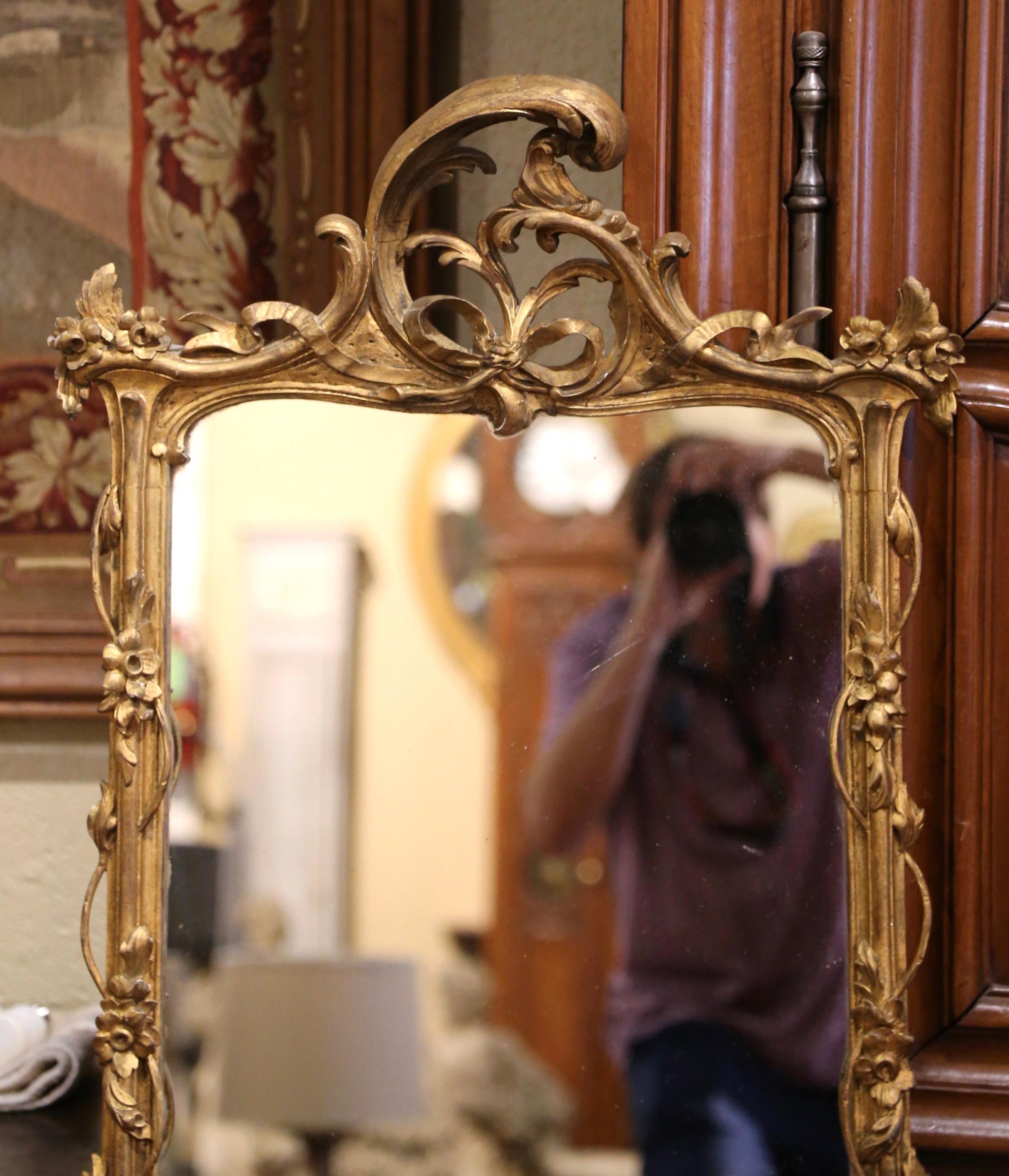 18th Century Tall and Narrow Italian Carved Rococo Giltwood Wall Mirror In Excellent Condition In Dallas, TX