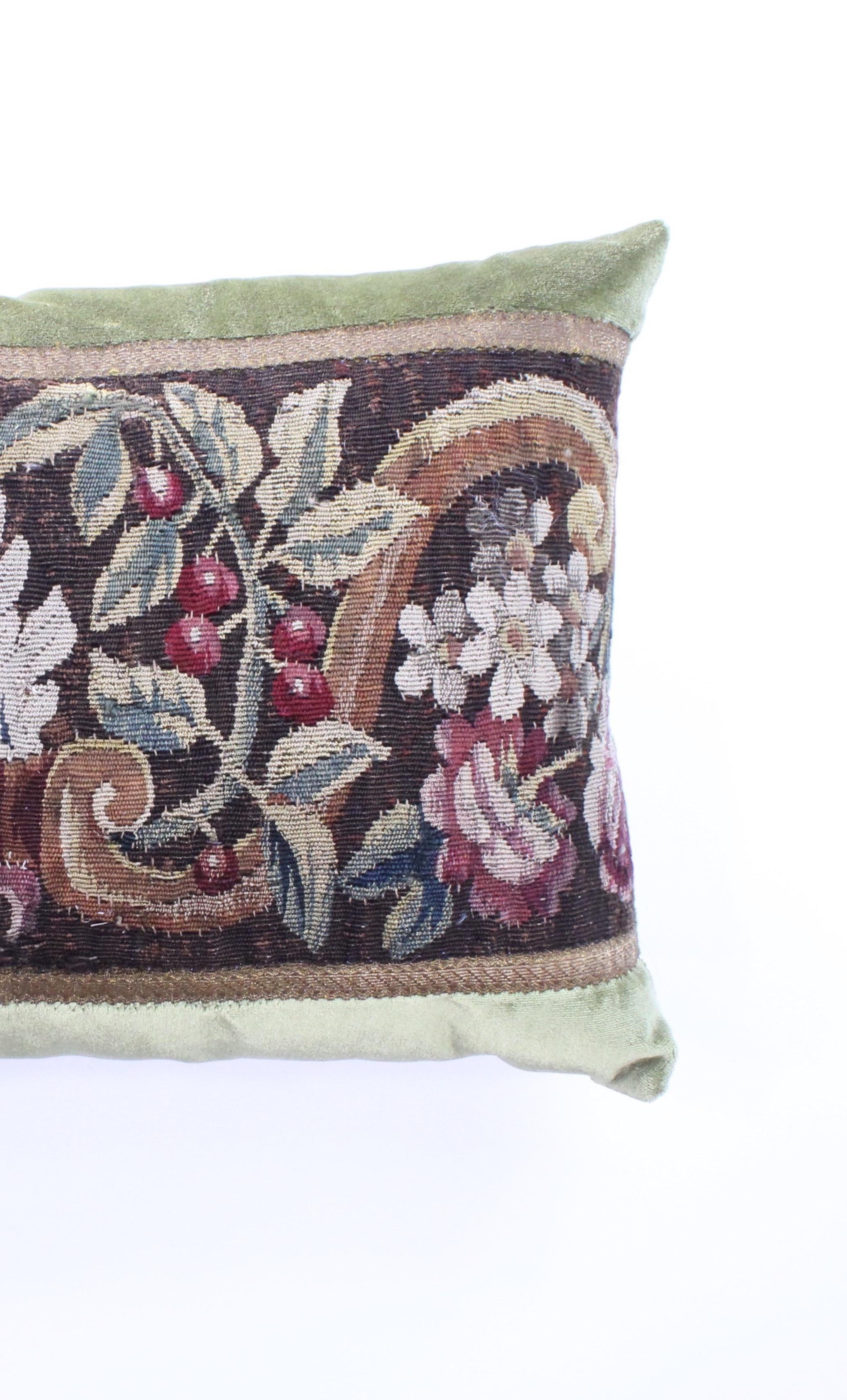 18th Century Tapestry Silk Pillow In Good Condition For Sale In Houston, TX
