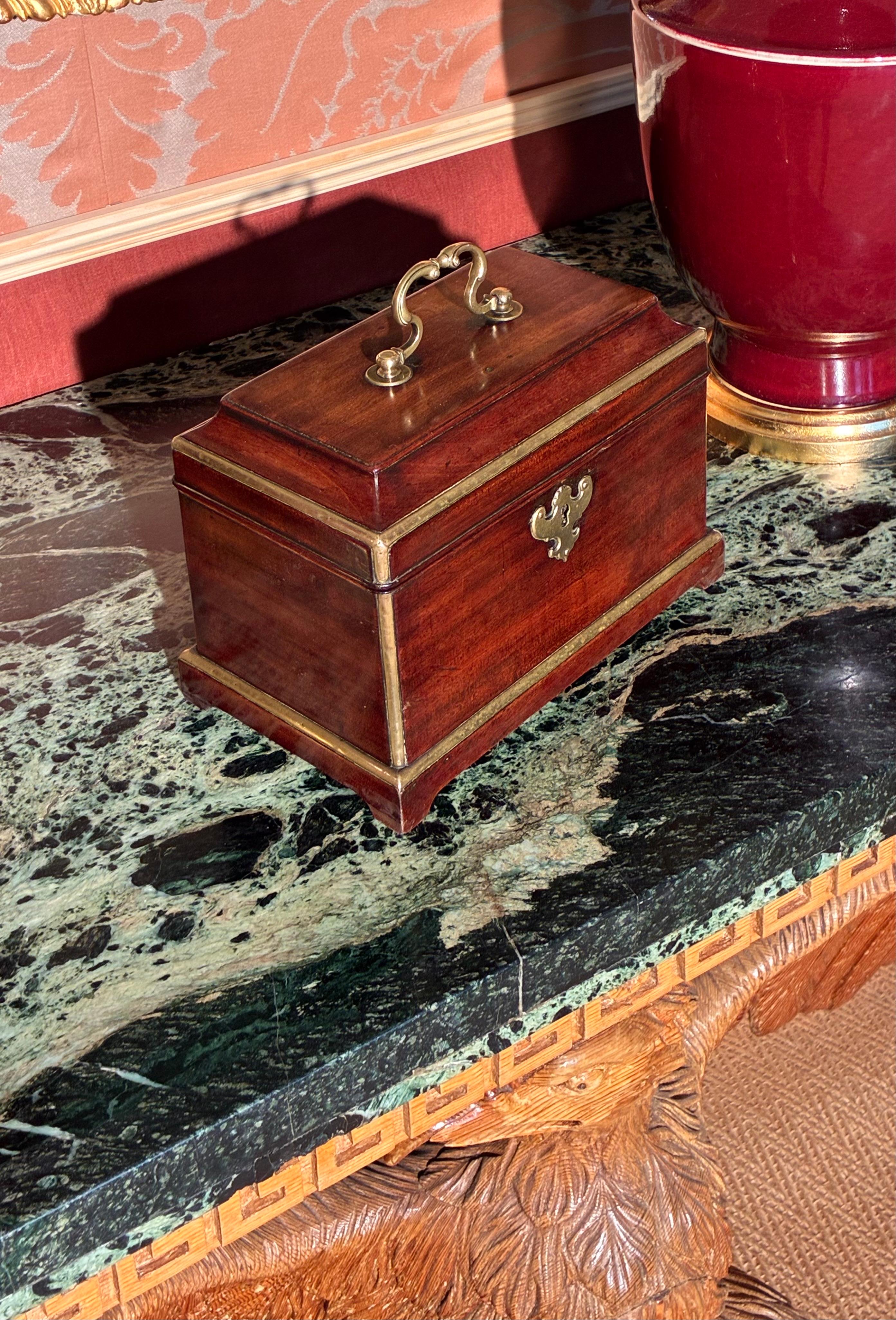 18th Century Tea Caddy, Attributed to Landall & Gordon In Good Condition For Sale In Richmond, London