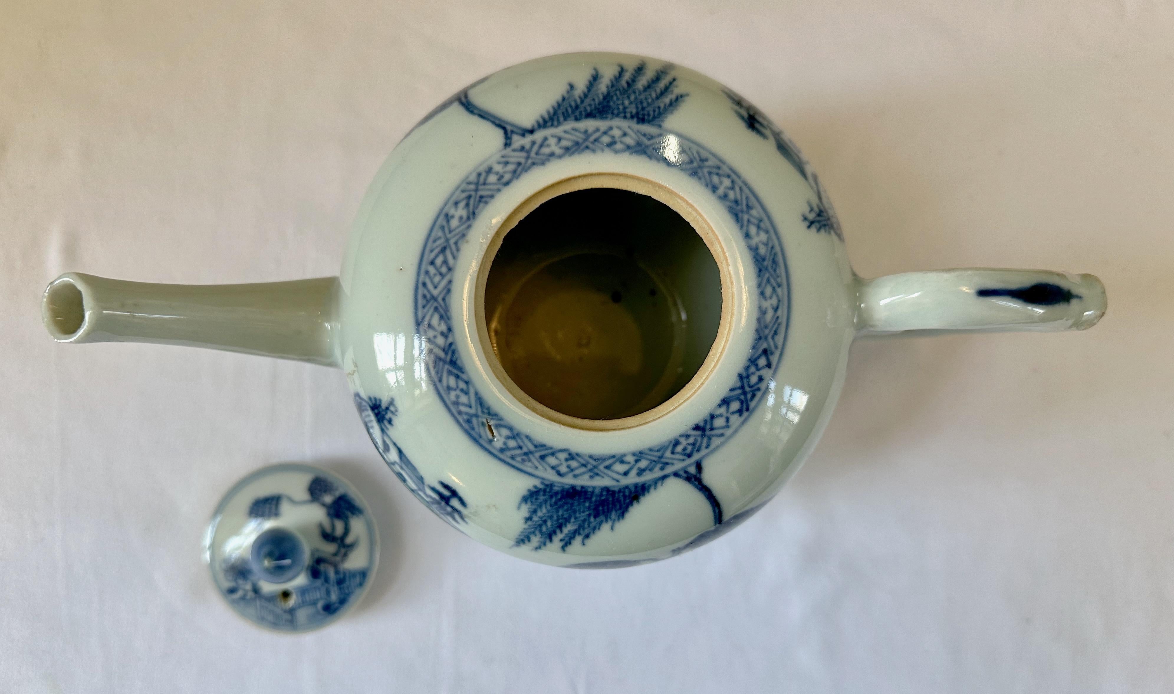 Chinese 18th Century Teapot from Nanking Cargo Shipwreck For Sale