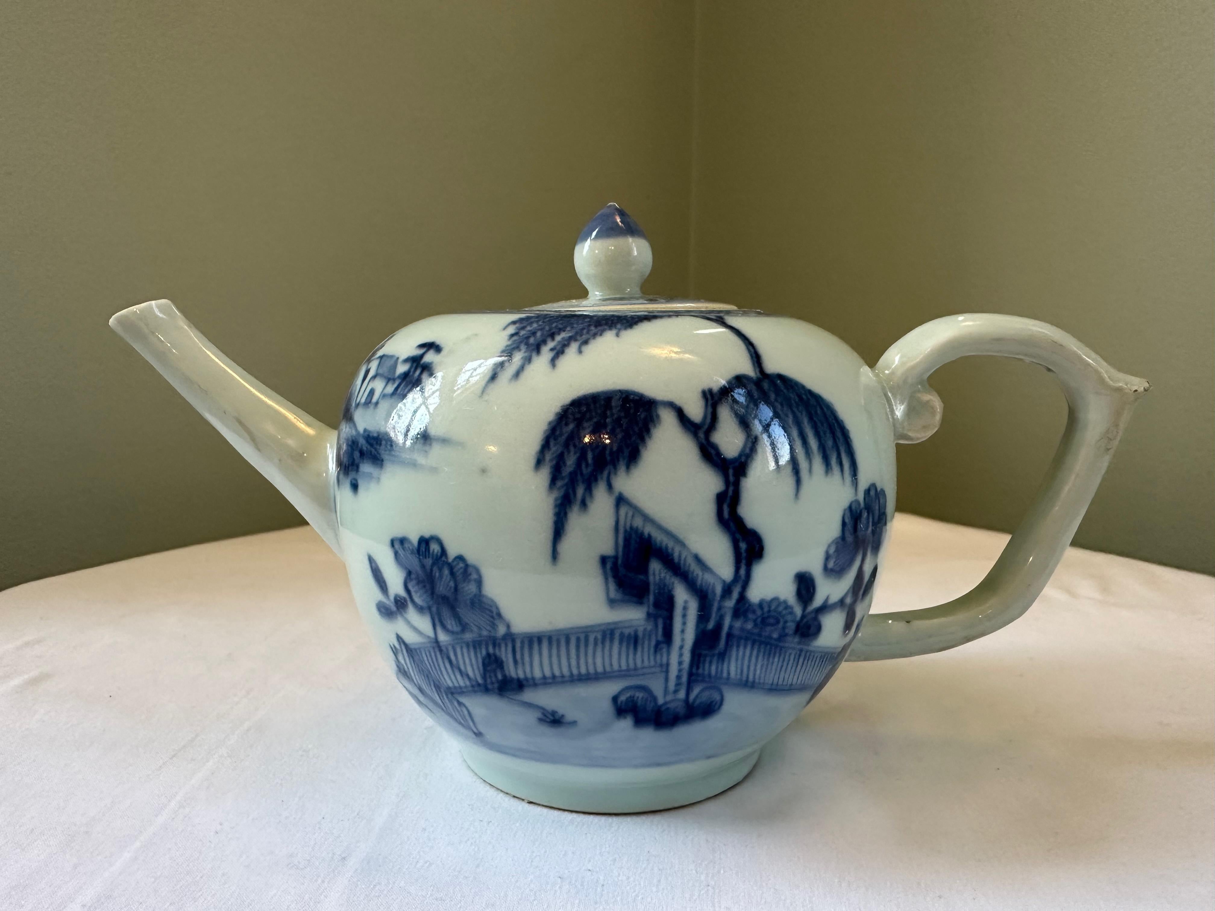 Porcelain 18th Century Teapot from Nanking Cargo Shipwreck For Sale