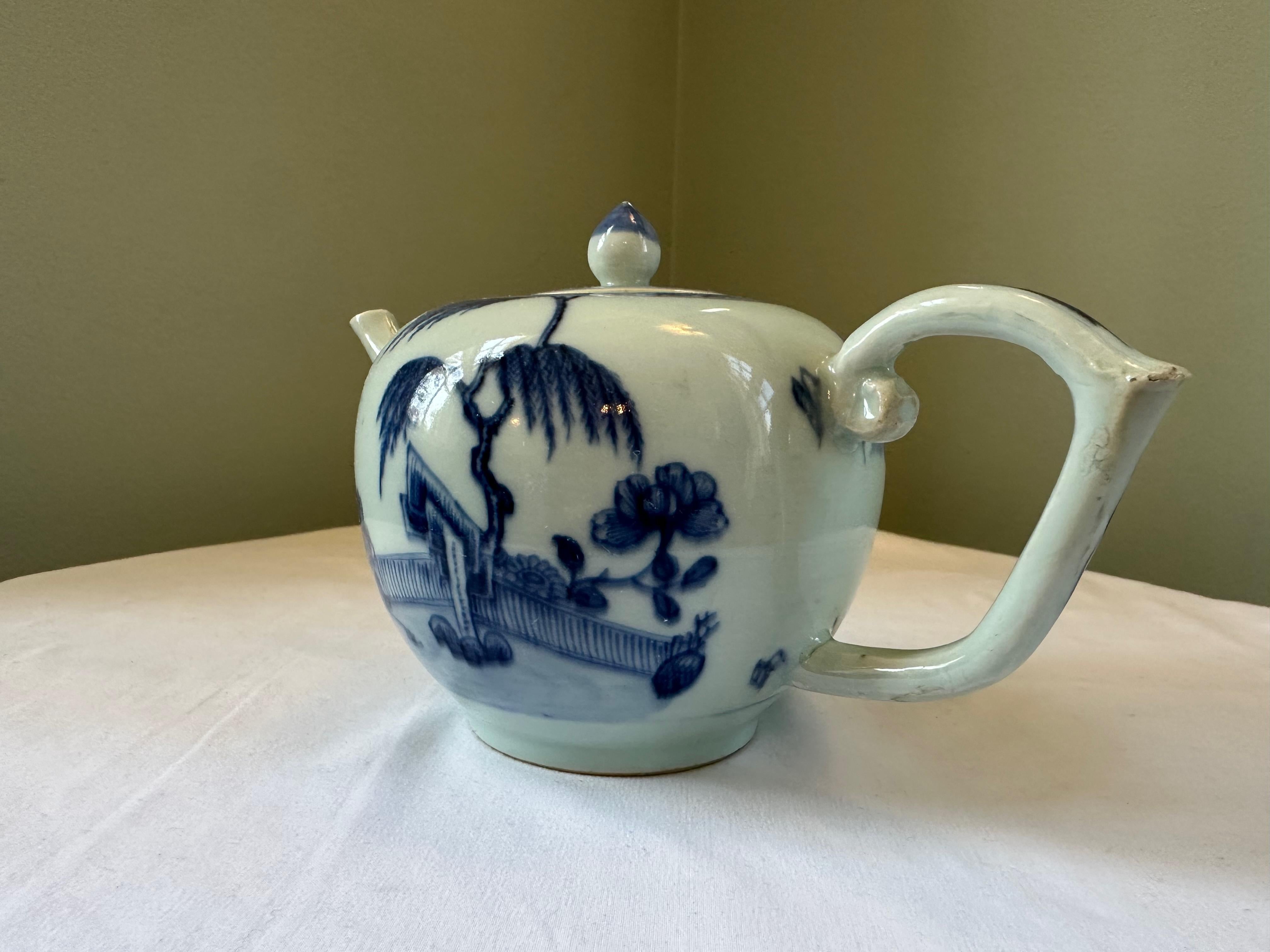 18th Century Teapot from Nanking Cargo Shipwreck For Sale 1