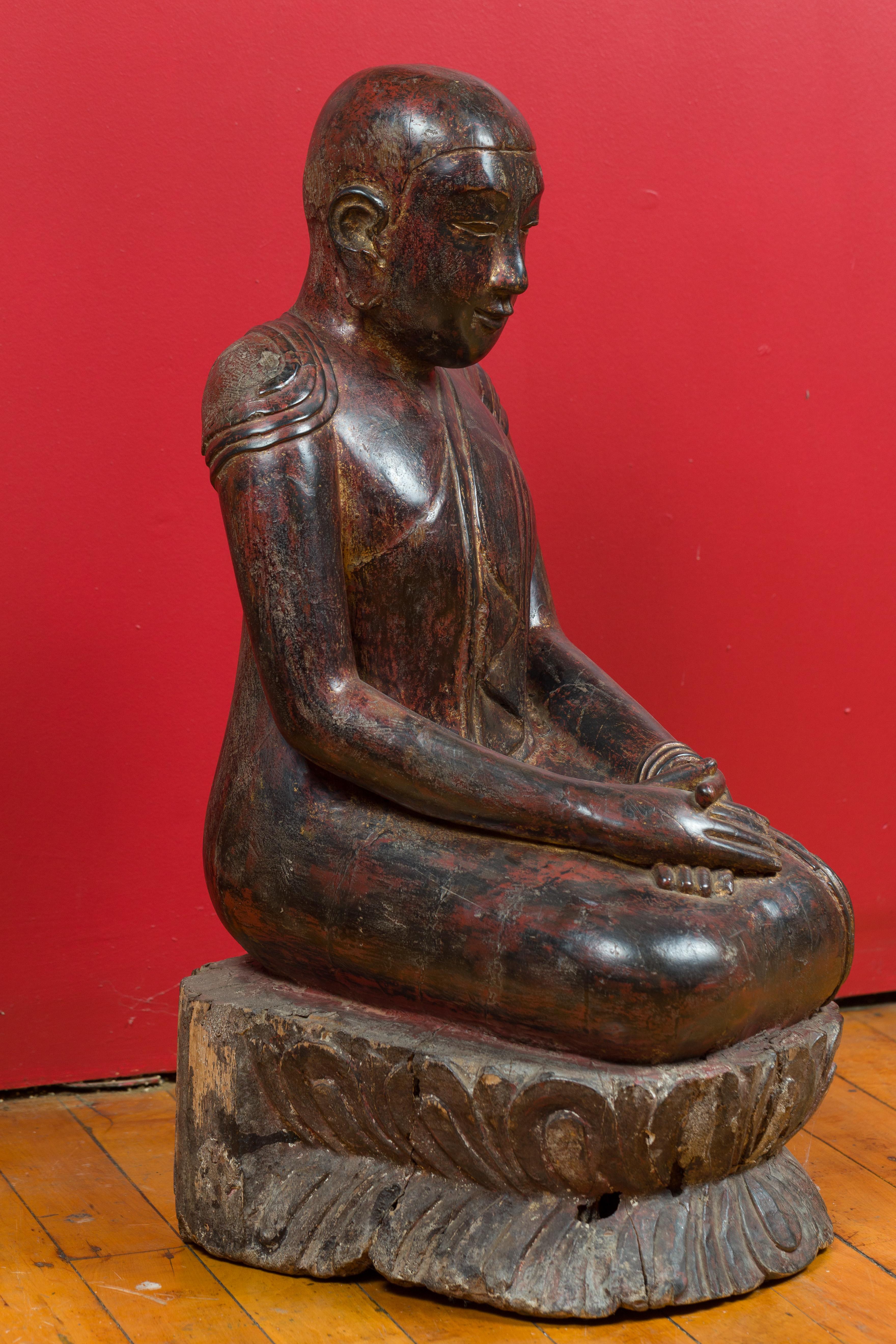 18th Century Thai Hand Carved Lacquered Wood Sculpture of a Seated Monk For Sale 1