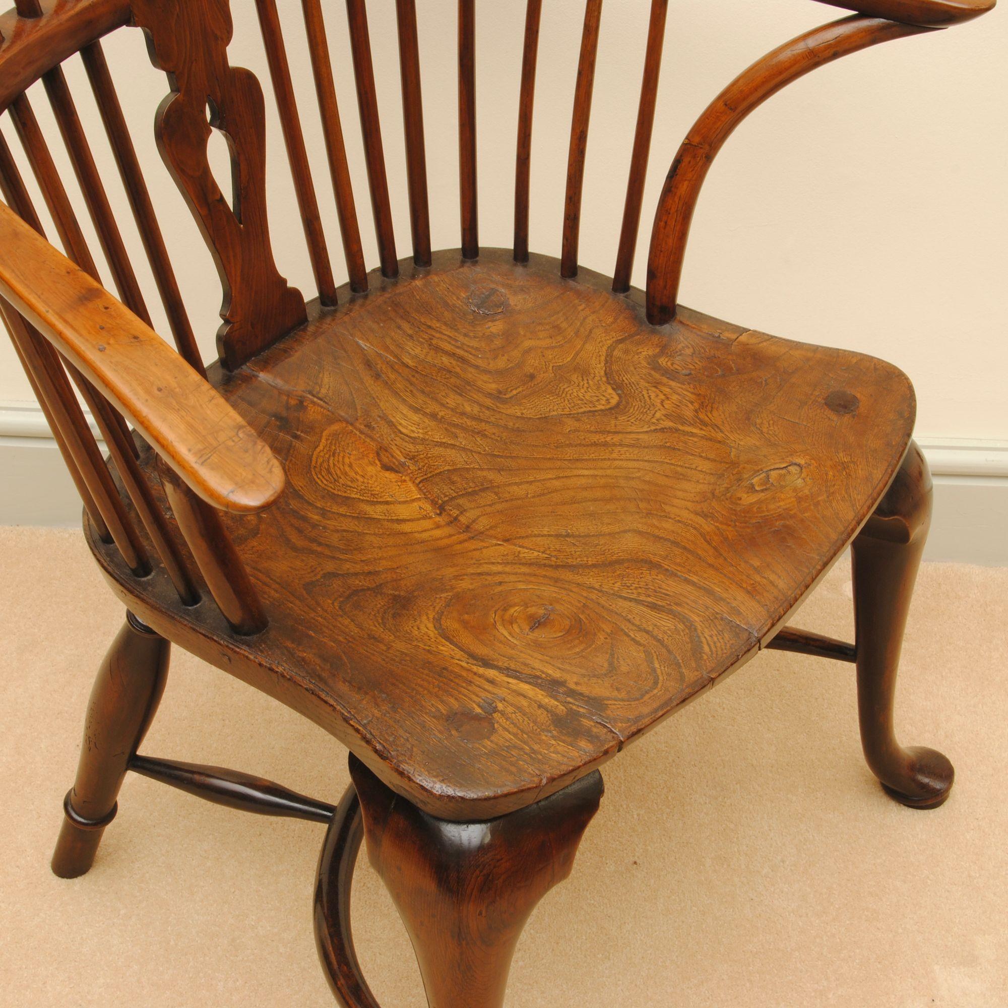 18th Century Thames Valley Yew Wood Windsor Armchair In Good Condition For Sale In Lincolnshire, GB