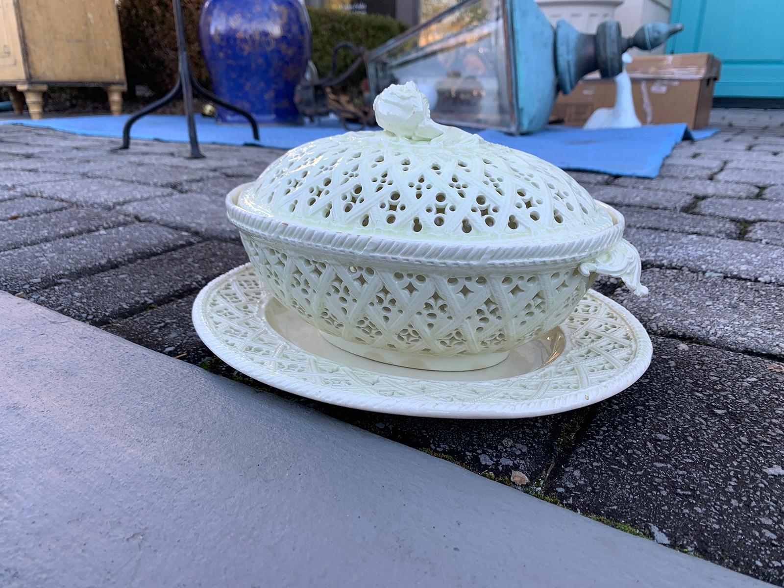 18th Century Three-Piece Creamware Basket with Underplate & Lid For Sale 6