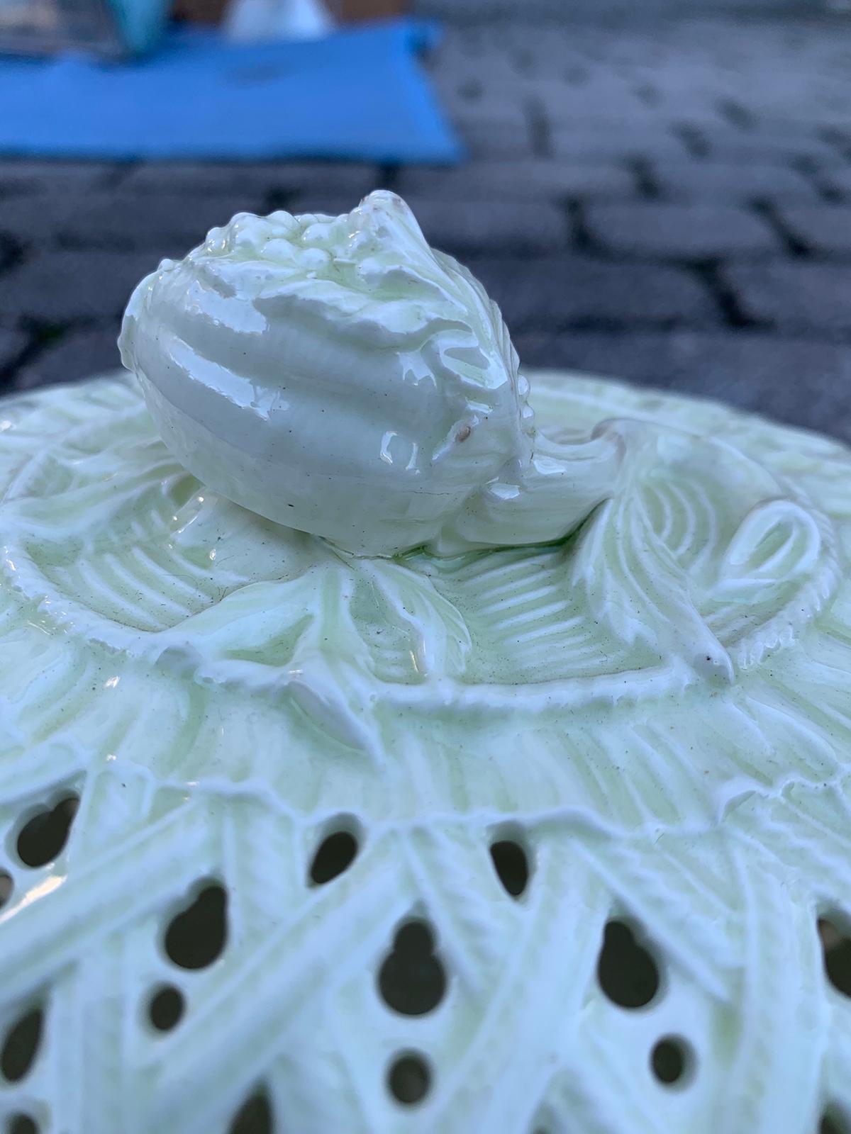 18th Century Three-Piece Creamware Basket with Underplate & Lid In Good Condition For Sale In Atlanta, GA