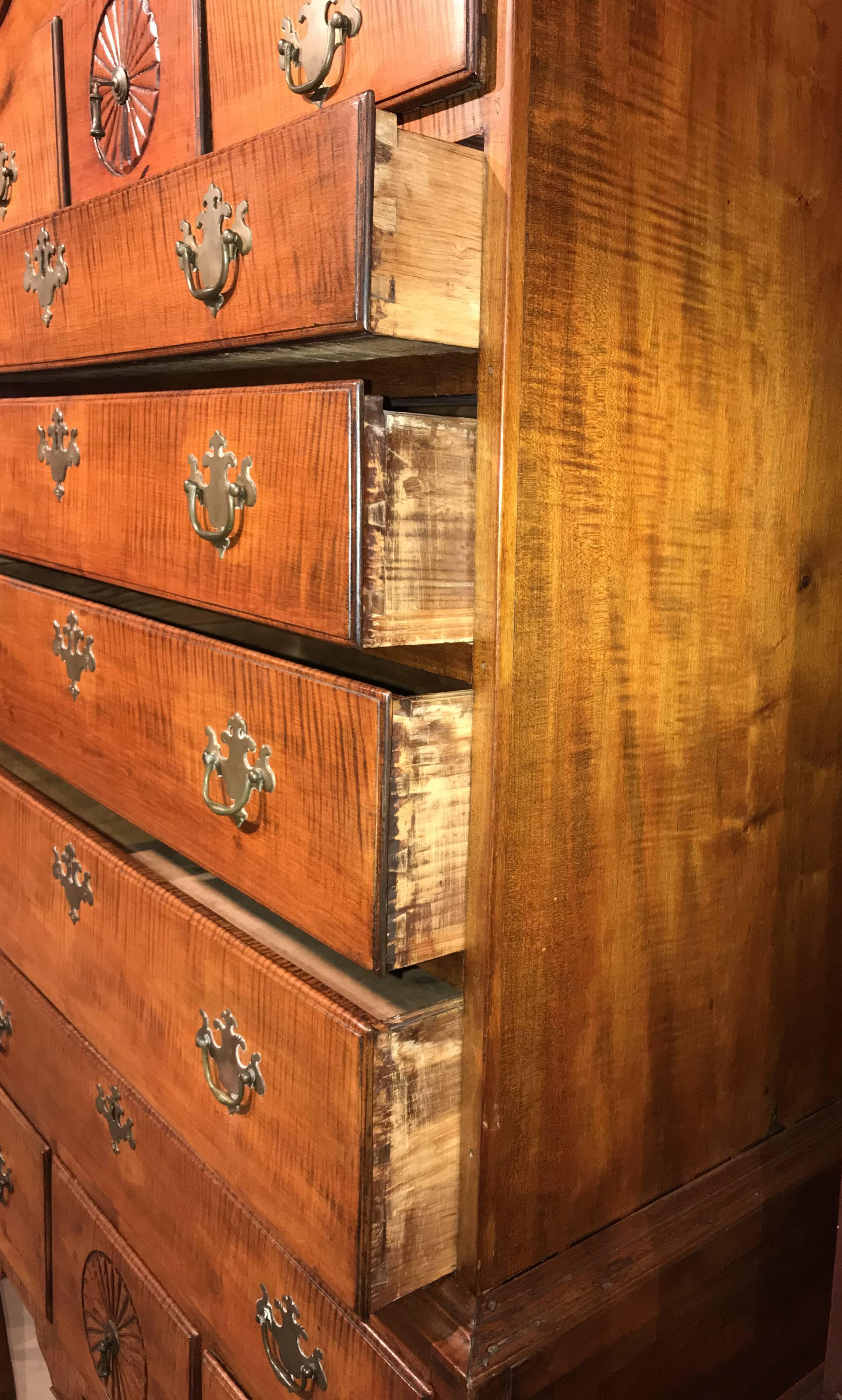 18th Century Tiger Maple Bonnet Top Highboy or High Chest with Sunburst Carvings In Good Condition In Milford, NH